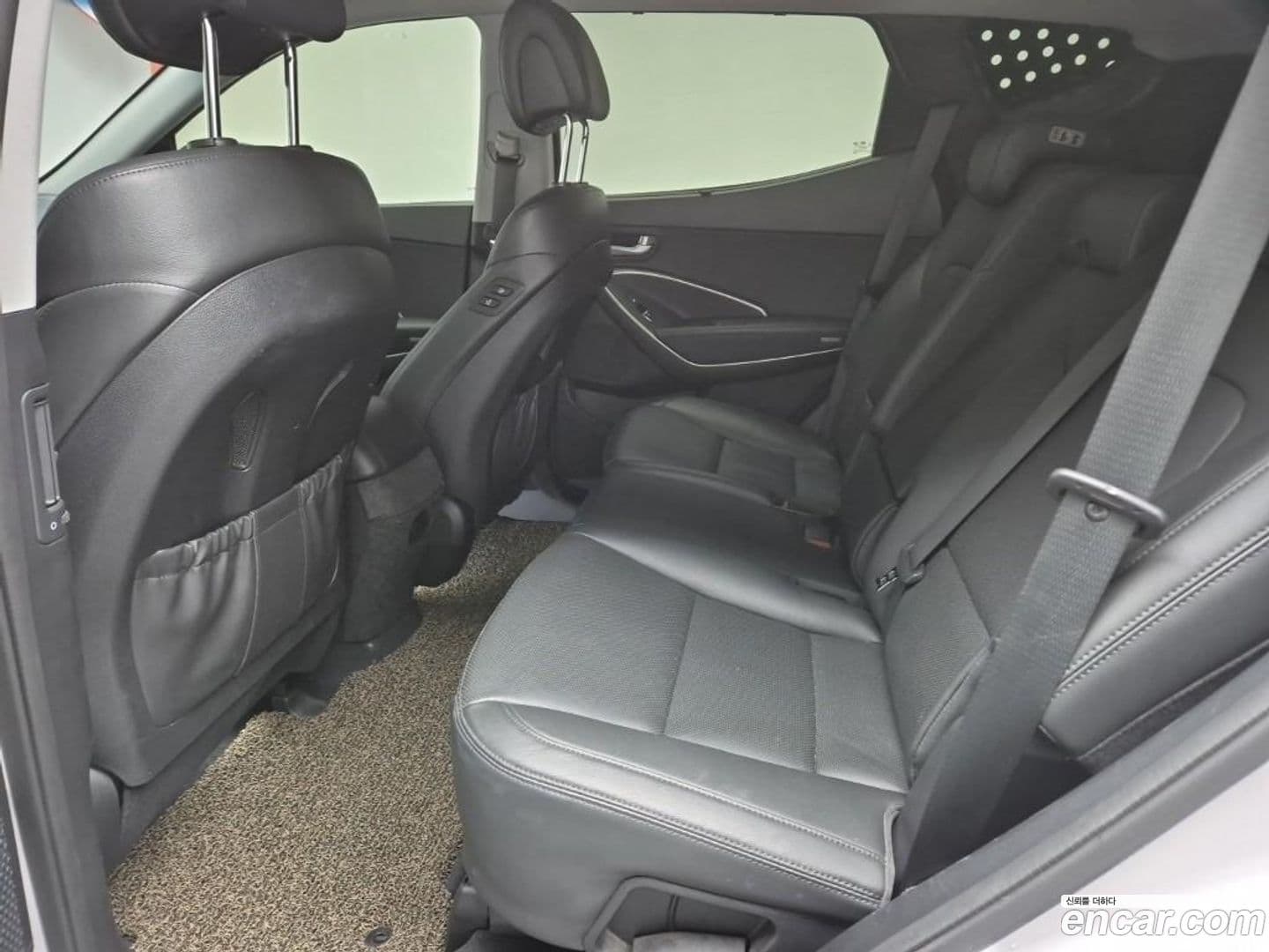 Main__Slider__Photo:Santafe Hyundai 2015.10-13