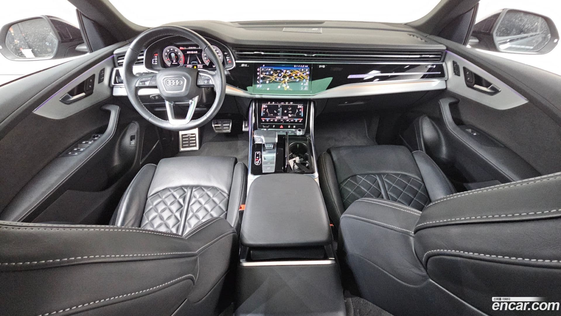 Main__Slider__Photo:Q8 Audi 2023.8-6