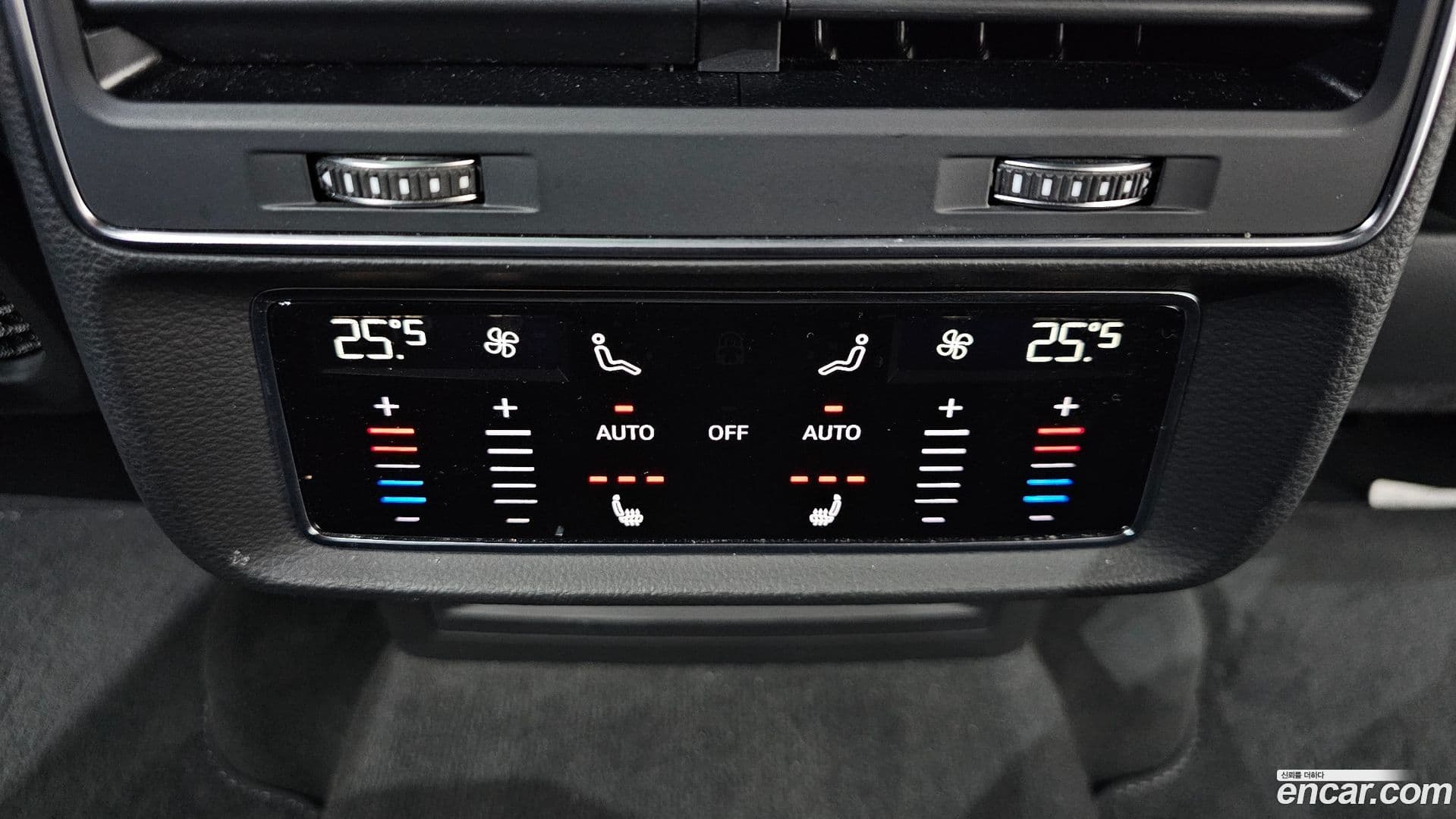 Main__Slider__Photo:Q8 Audi 2023.8-18