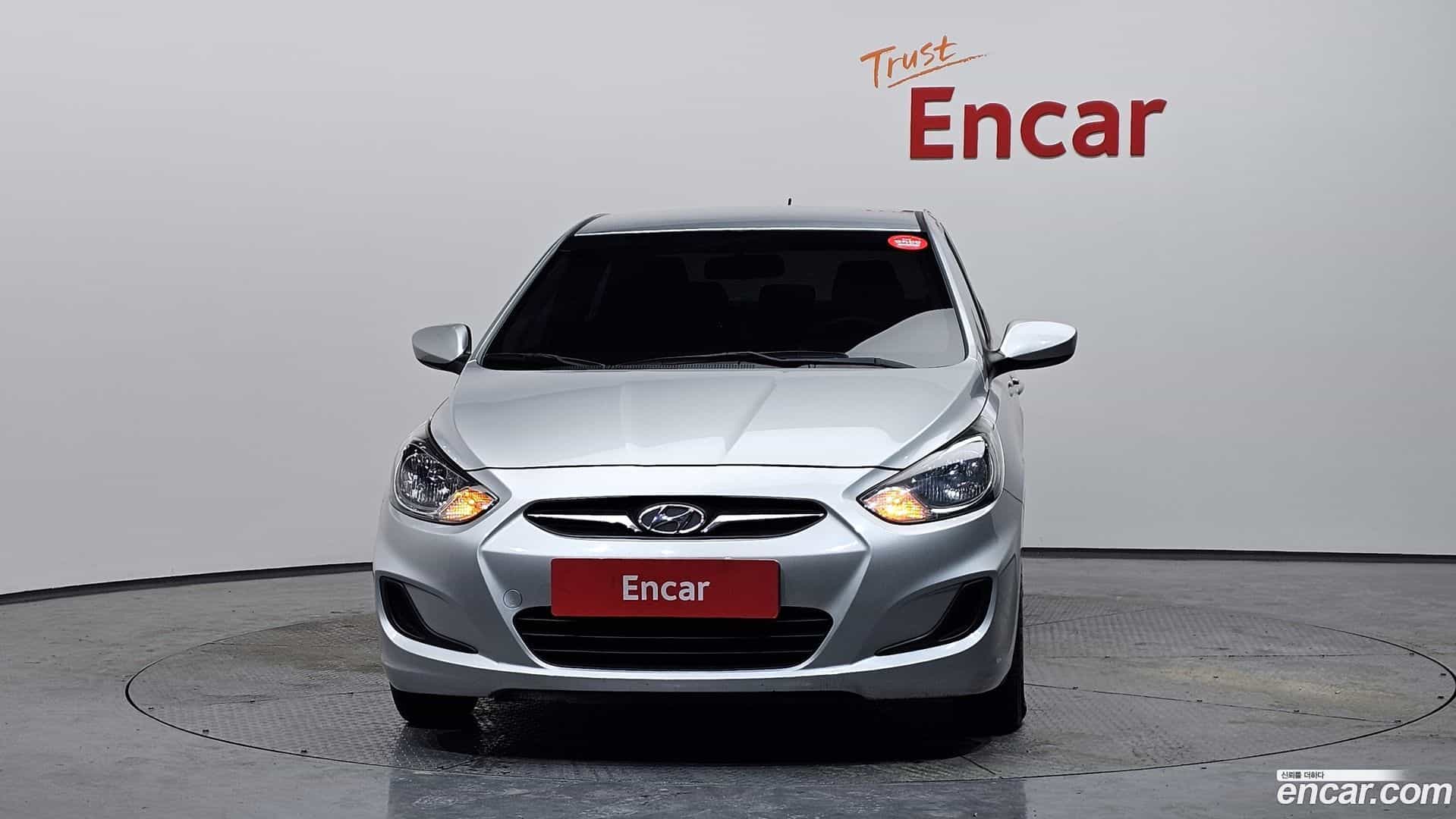 Accent Hyundai 2012.10-OUTER-003