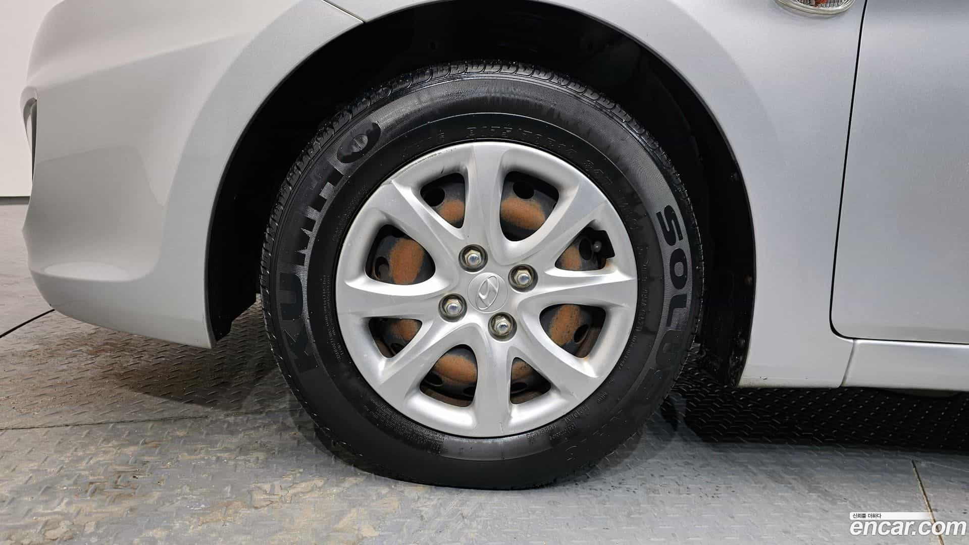 Accent Hyundai 2012.10-OUTER-005