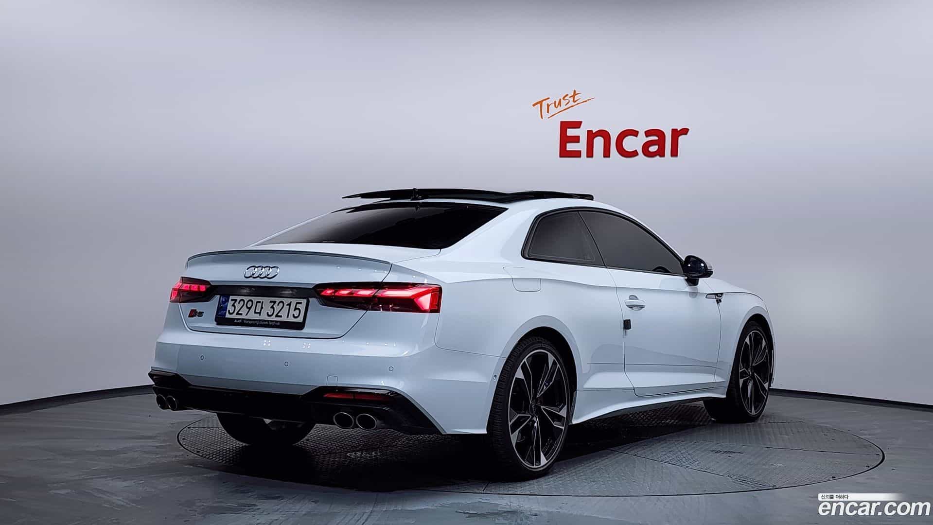 S5 Audi 2021.11-OUTER-002