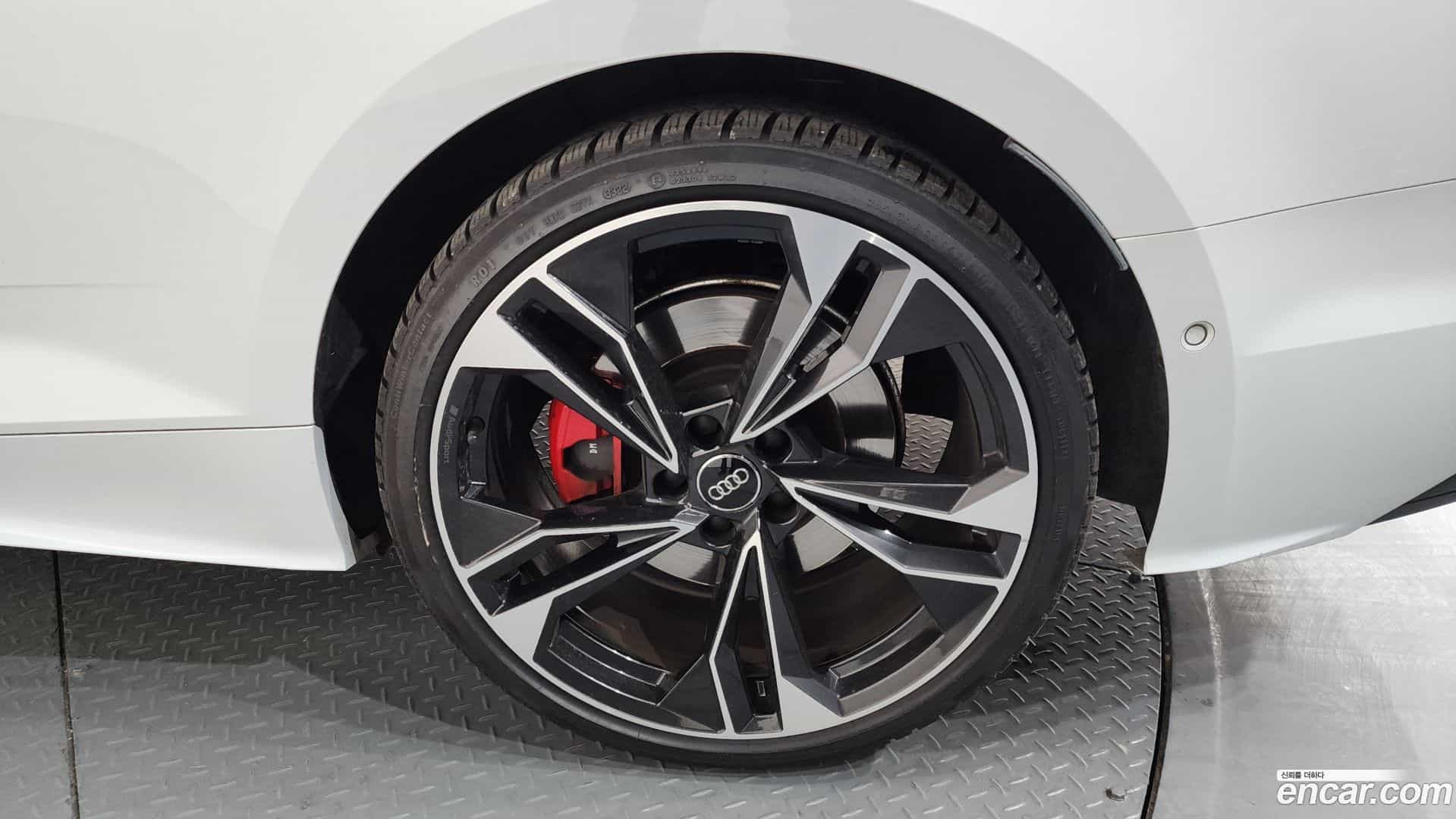 S5 Audi 2021.11-OUTER-005