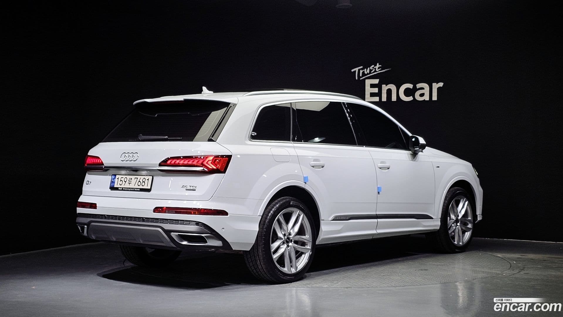 Main__Slider__Photo:Q7 Audi 2023.2-1