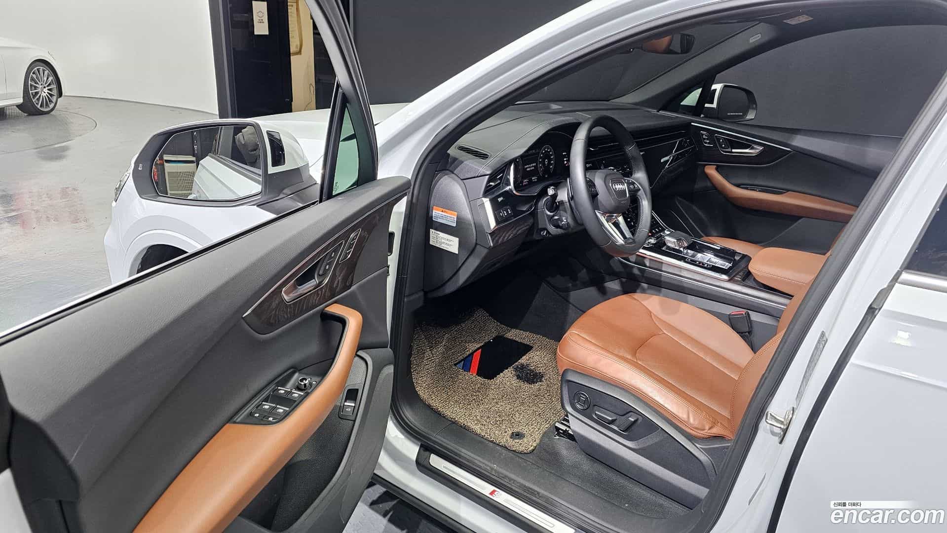 Q7 Audi 2023.2-INNER-010