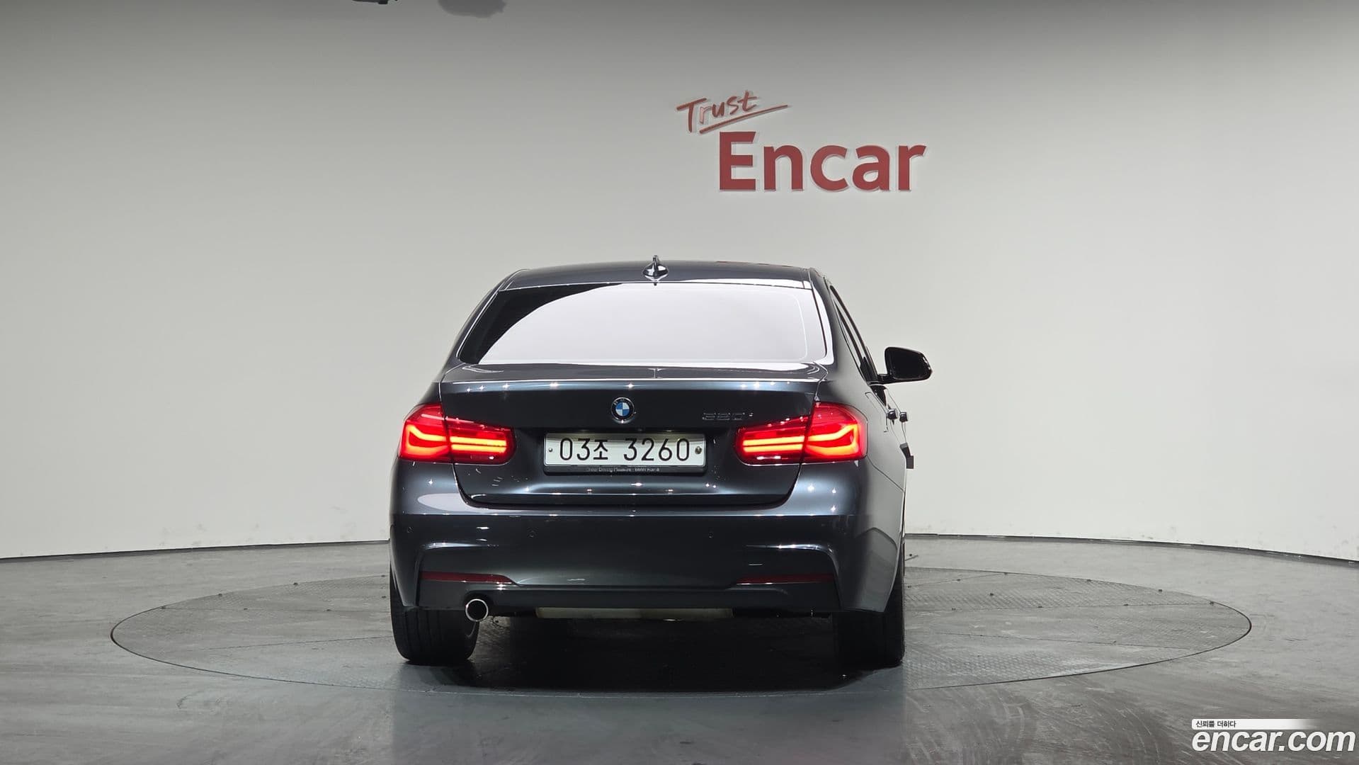 Main__Slider__Photo:3-Series BMW 2018.0-3