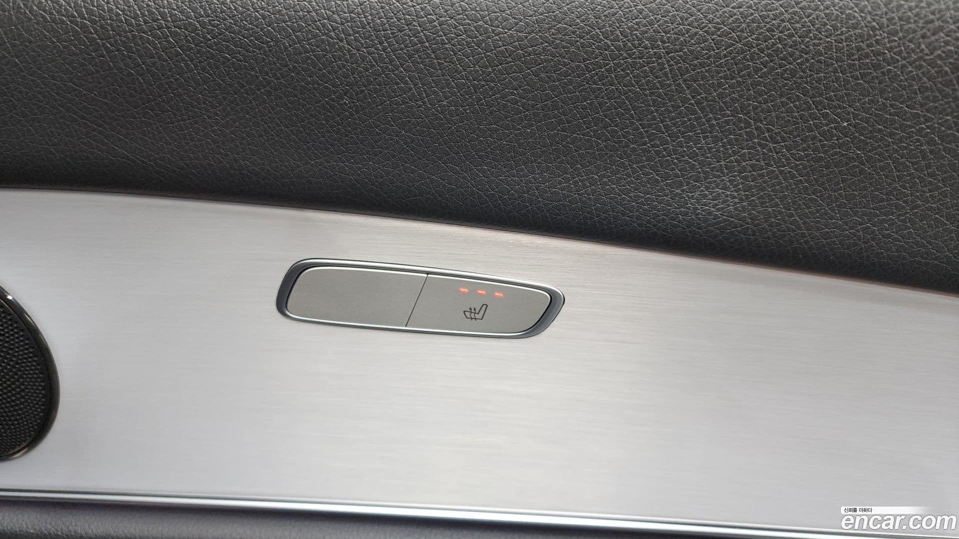 Main__Slider__Photo:E-Class Mercedes-Benz 2021.1-18