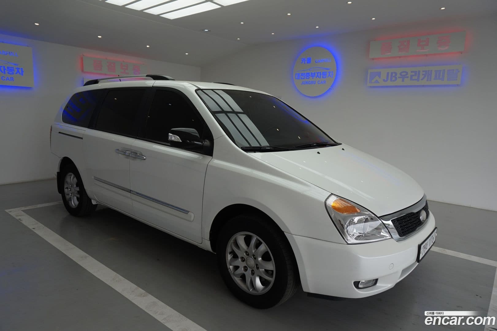 Main__Slider__Photo:Canival Kia 2013.0-1