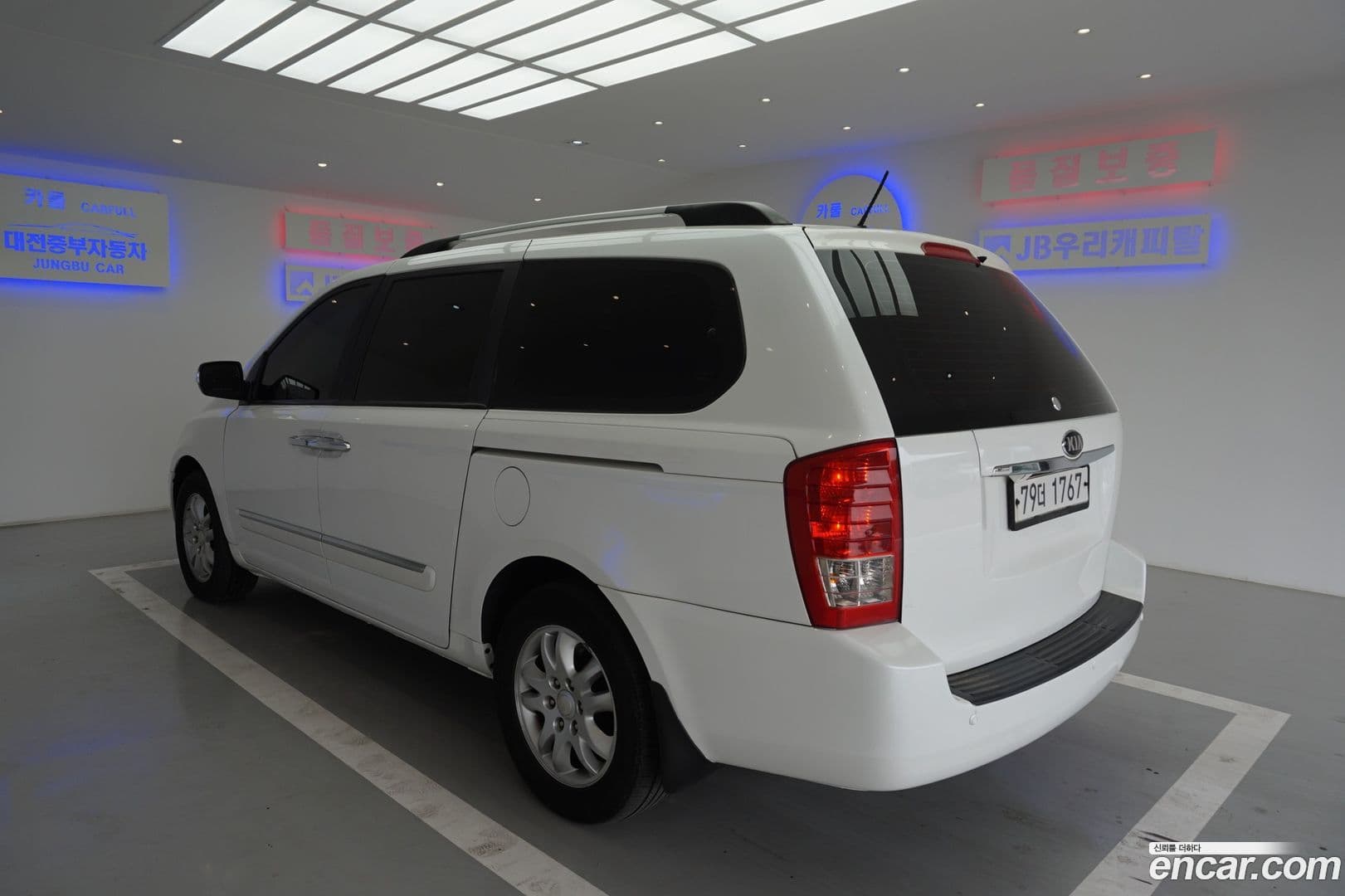 Main__Slider__Photo:Canival Kia 2013.0-2