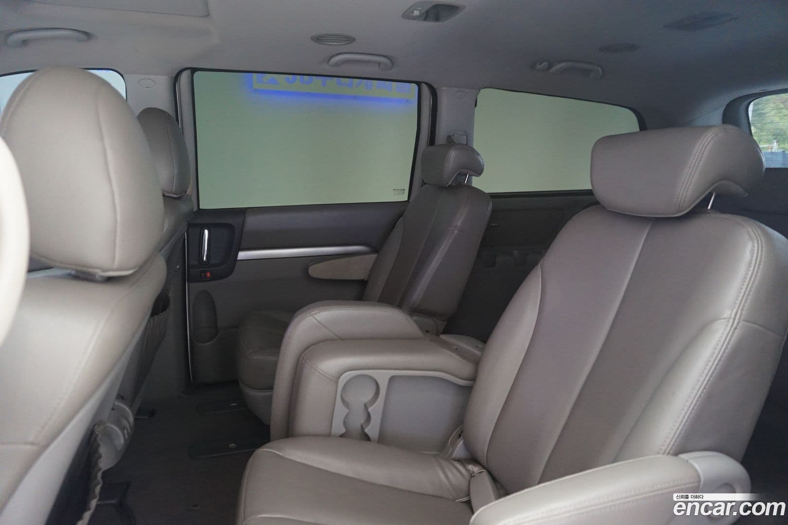 Main__Slider__Photo:Canival Kia 2013.0-16