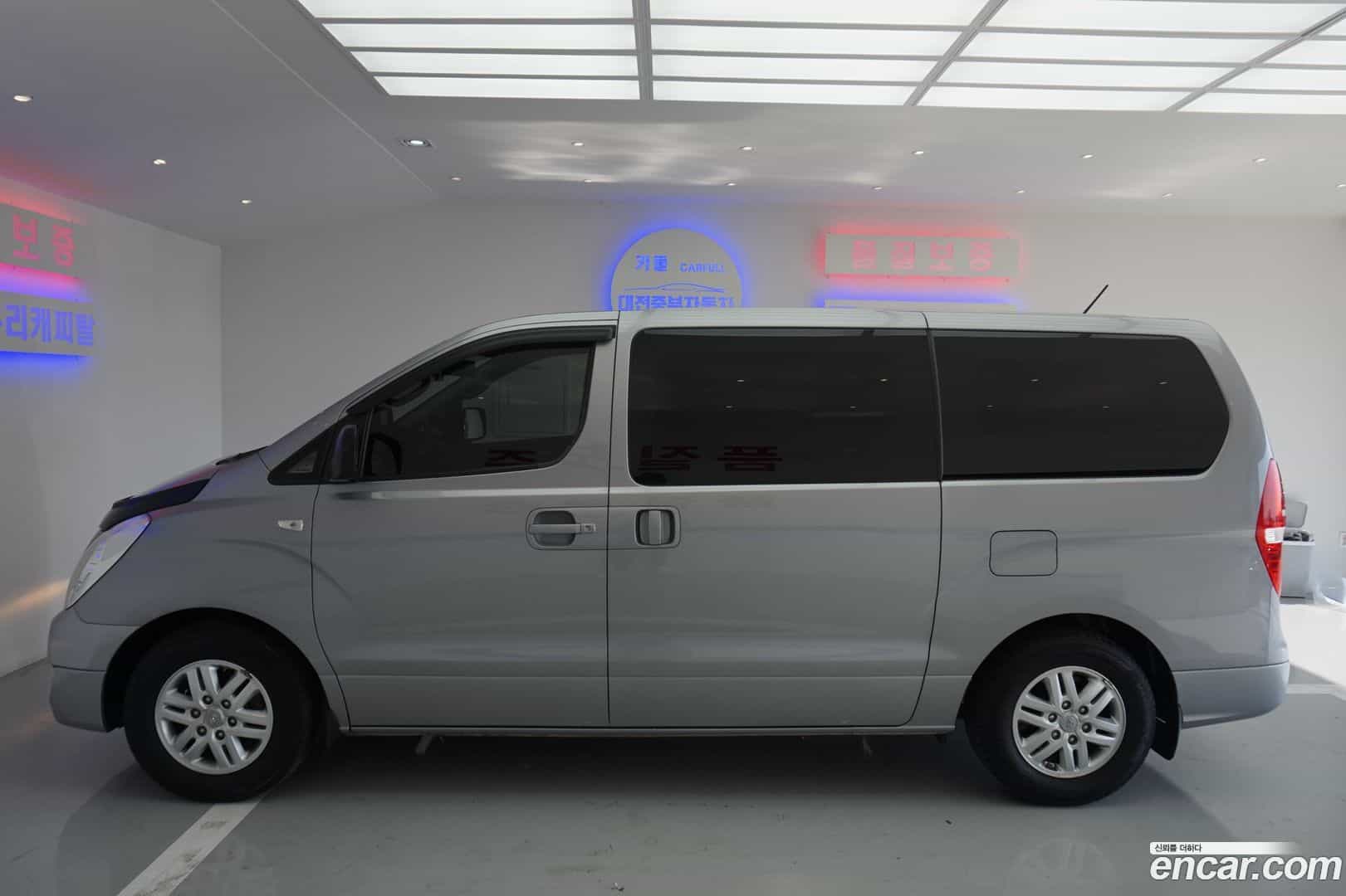 Starex Hyundai 2017.6-OPTION-017