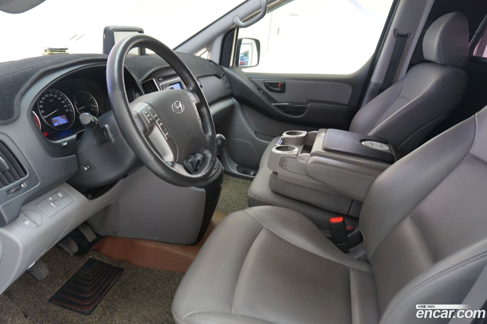 Main__Slider__Photo:Starex Hyundai 2017.6-14