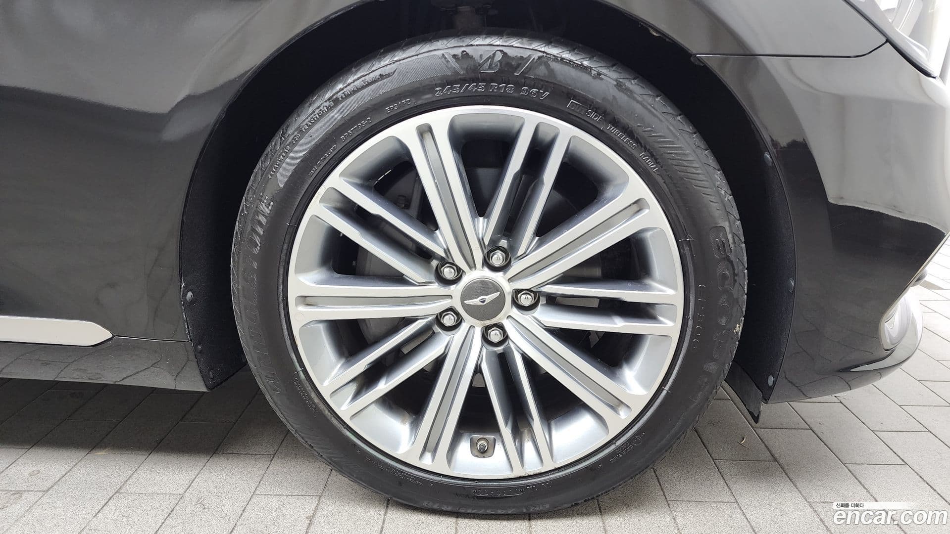 Main__Slider__Photo:G80 Genesis 2019.3-4