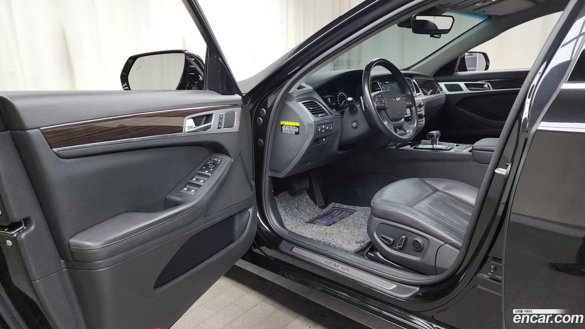 Main__Slider__Photo:G80 Genesis 2019.3-9