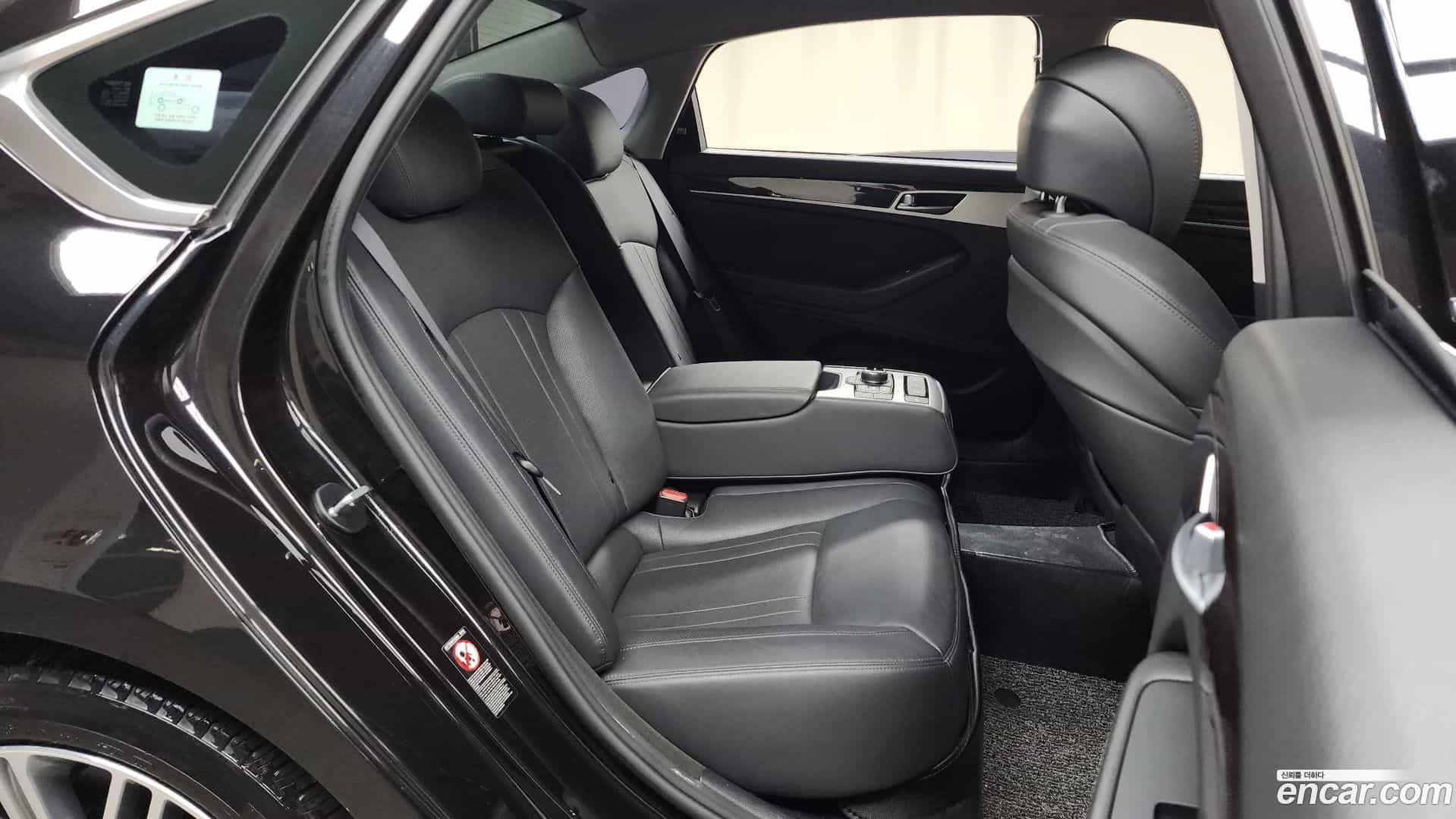 G80 Genesis 2019.3-OPTION-016