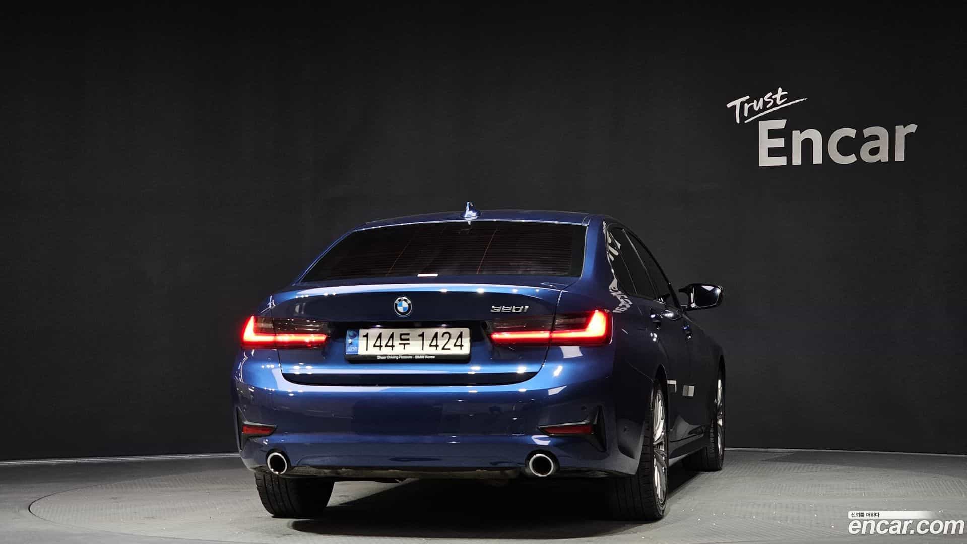 3-Series BMW 2022.8-OUTER-004