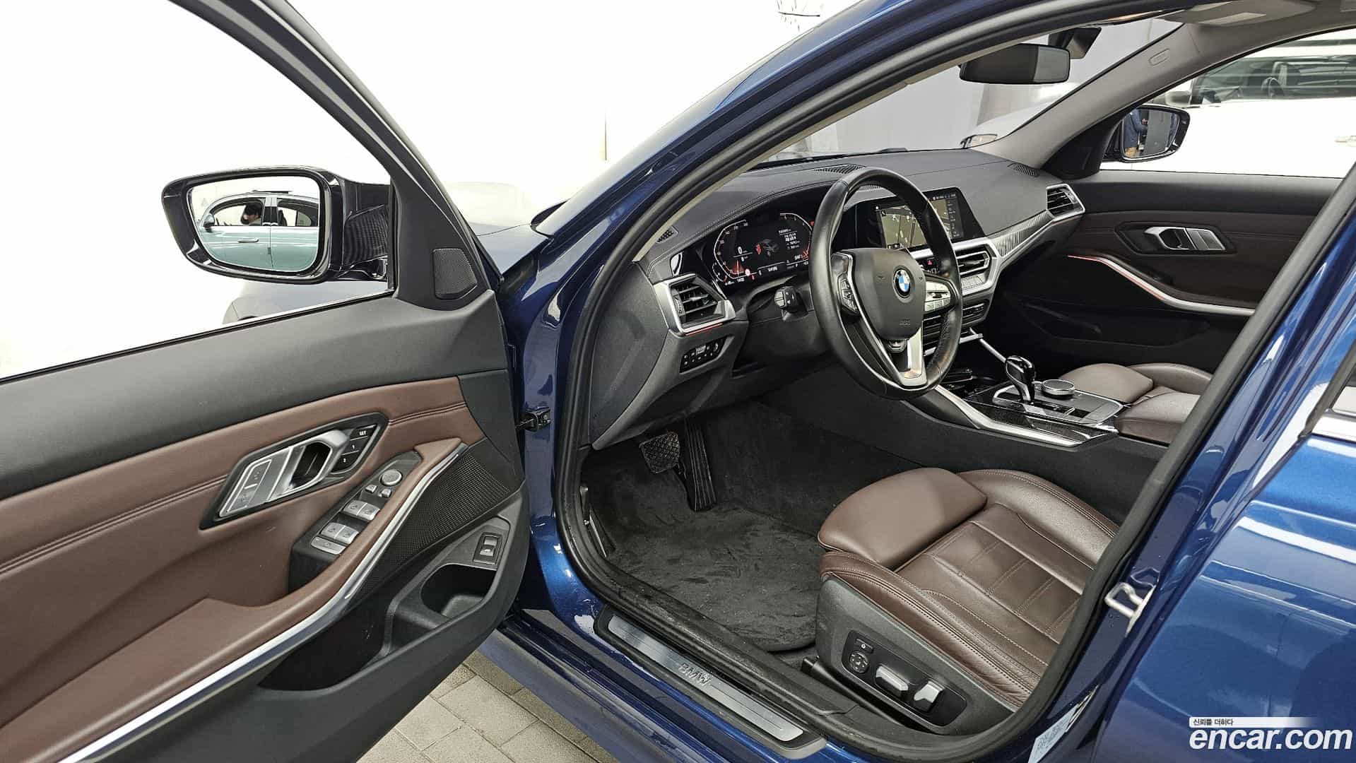 3-Series BMW 2022.8-INNER-010