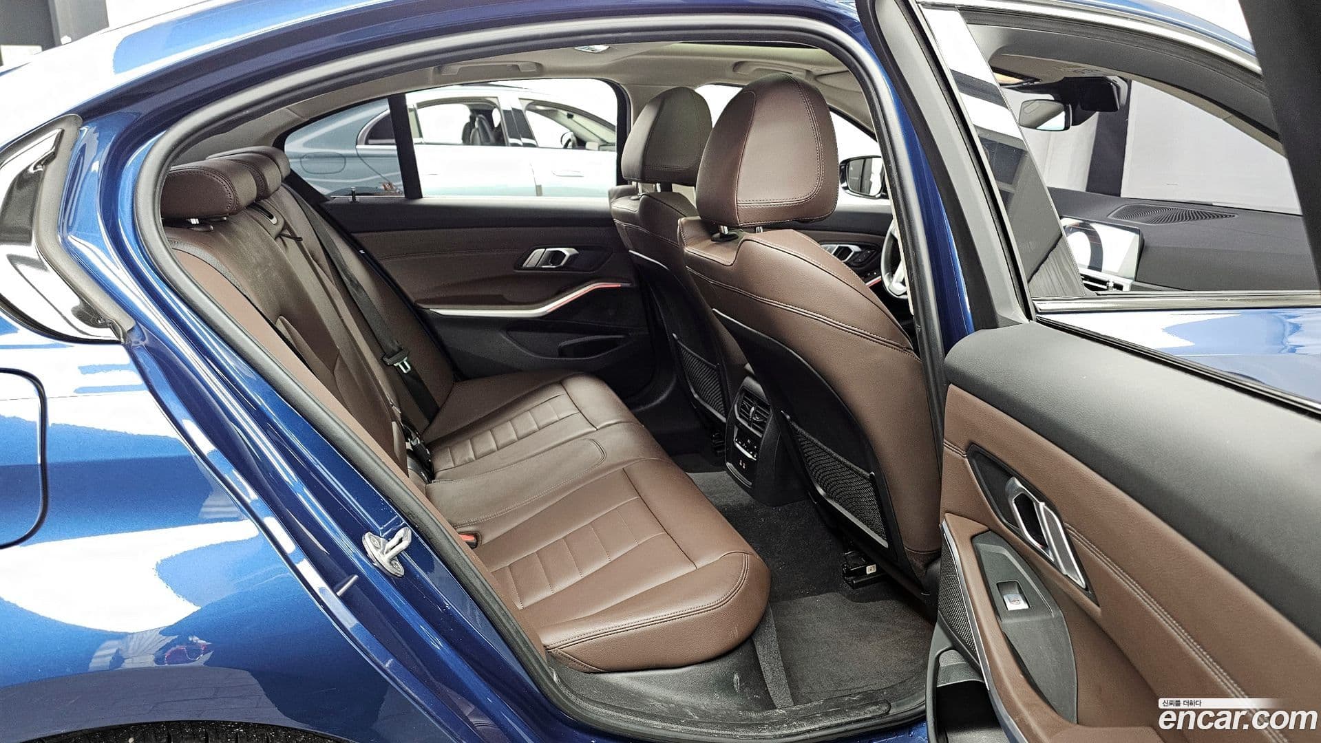 Main__Slider__Photo:3-Series BMW 2022.8-11