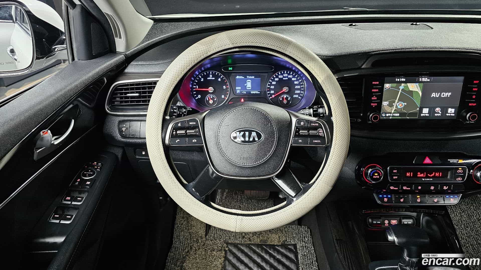 Sorento Kia 2017.8-OPTION-017