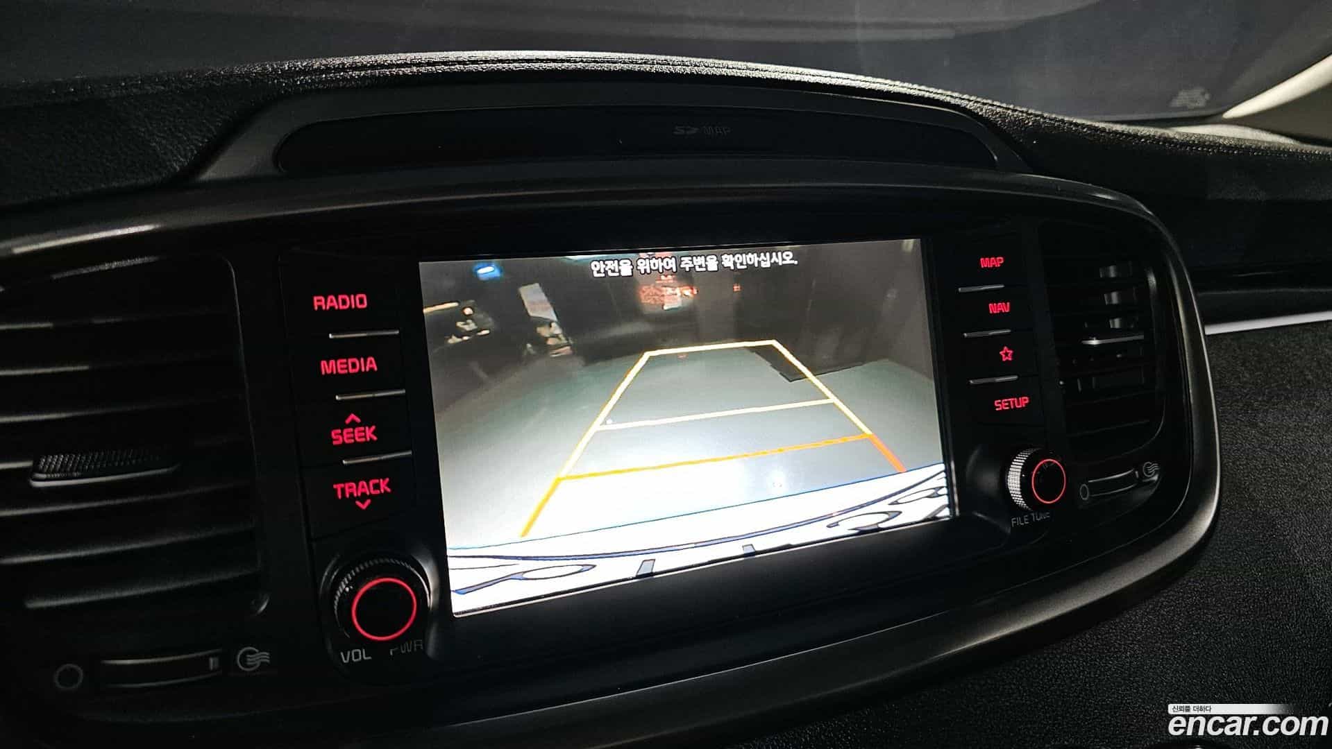 Sorento Kia 2017.8-OPTION-021