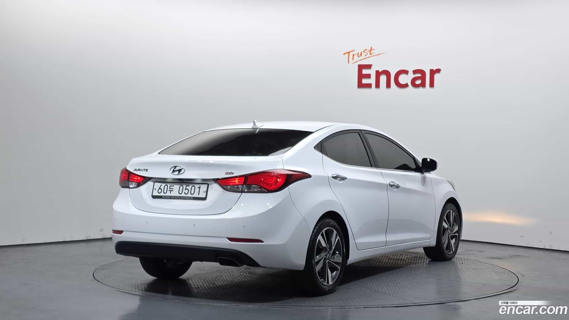 AVANTE Hyundai 2015.7-OUTER-002