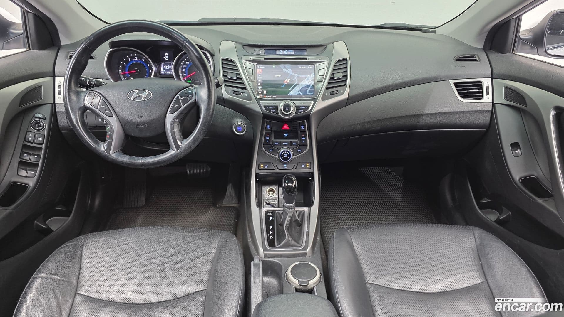 Main__Slider__Photo:AVANTE Hyundai 2015.7-6