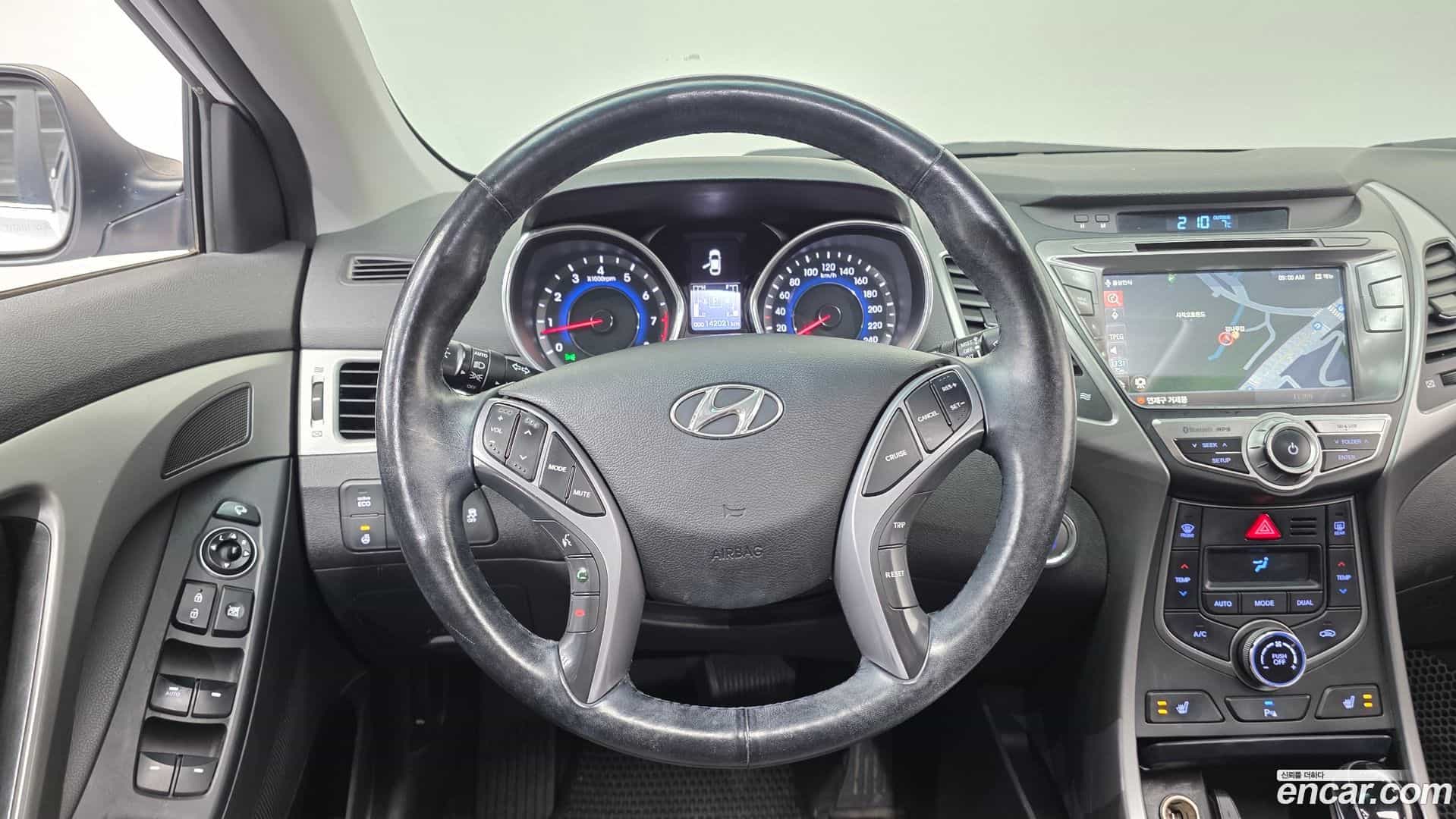 AVANTE Hyundai 2015.7-OPTION-017