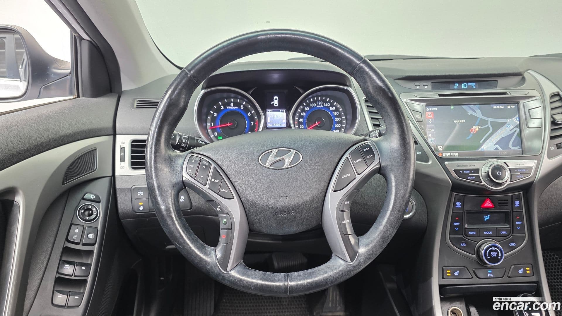 Main__Slider__Photo:AVANTE Hyundai 2015.7-12