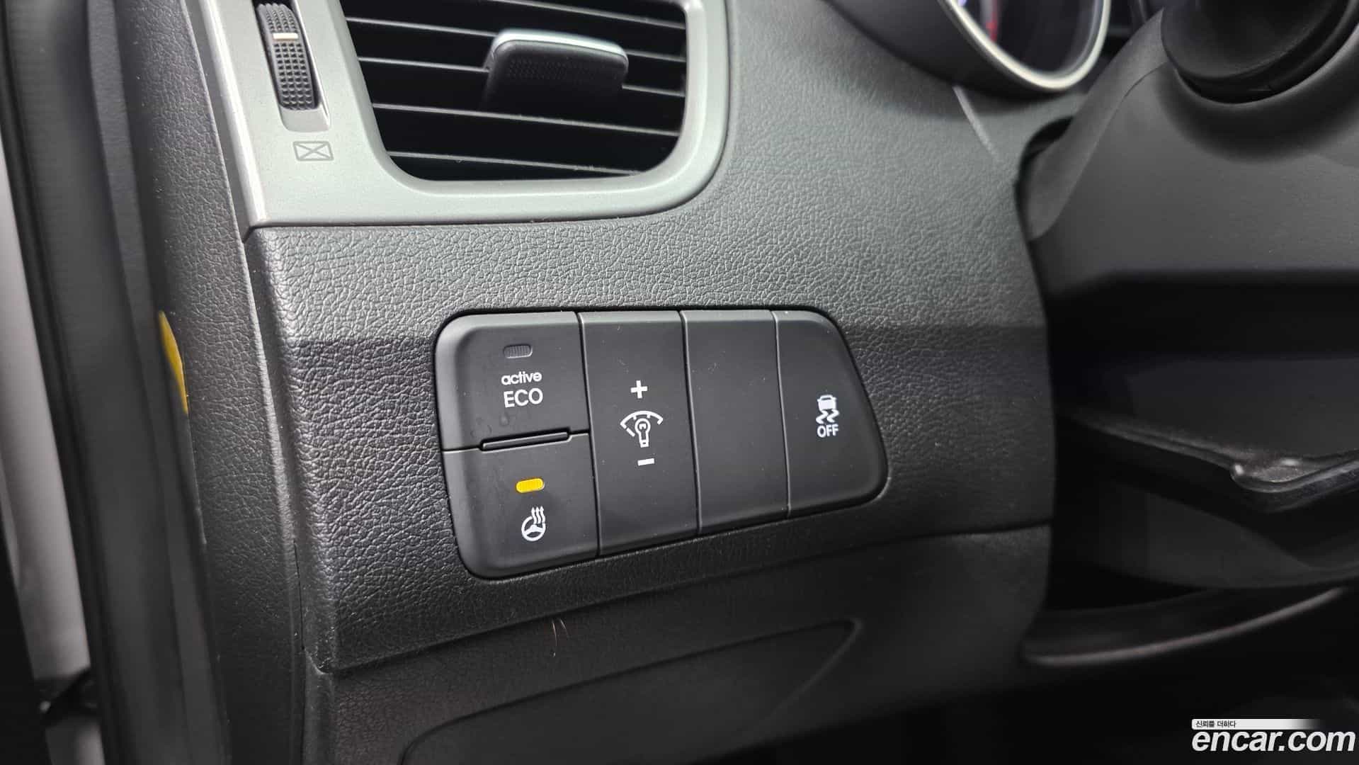 AVANTE Hyundai 2015.7-OPTION-020