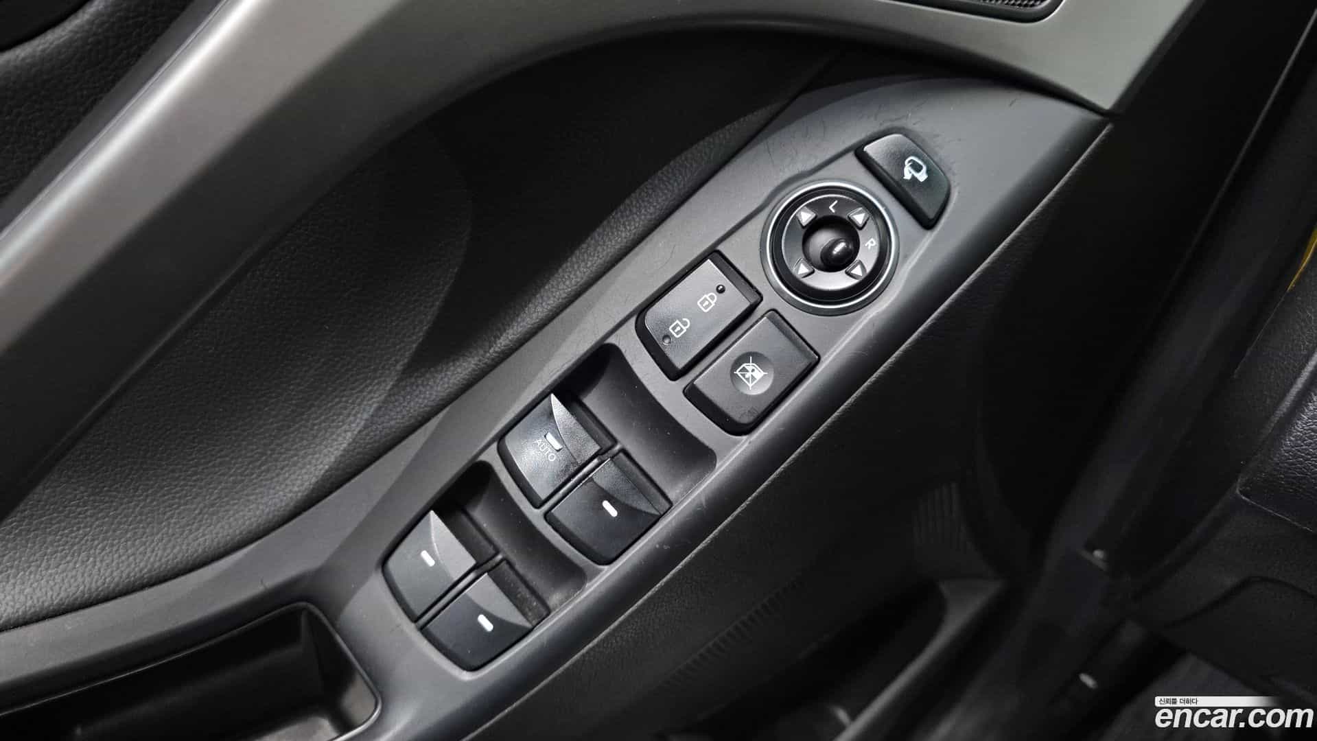 AVANTE Hyundai 2015.7-OPTION-022