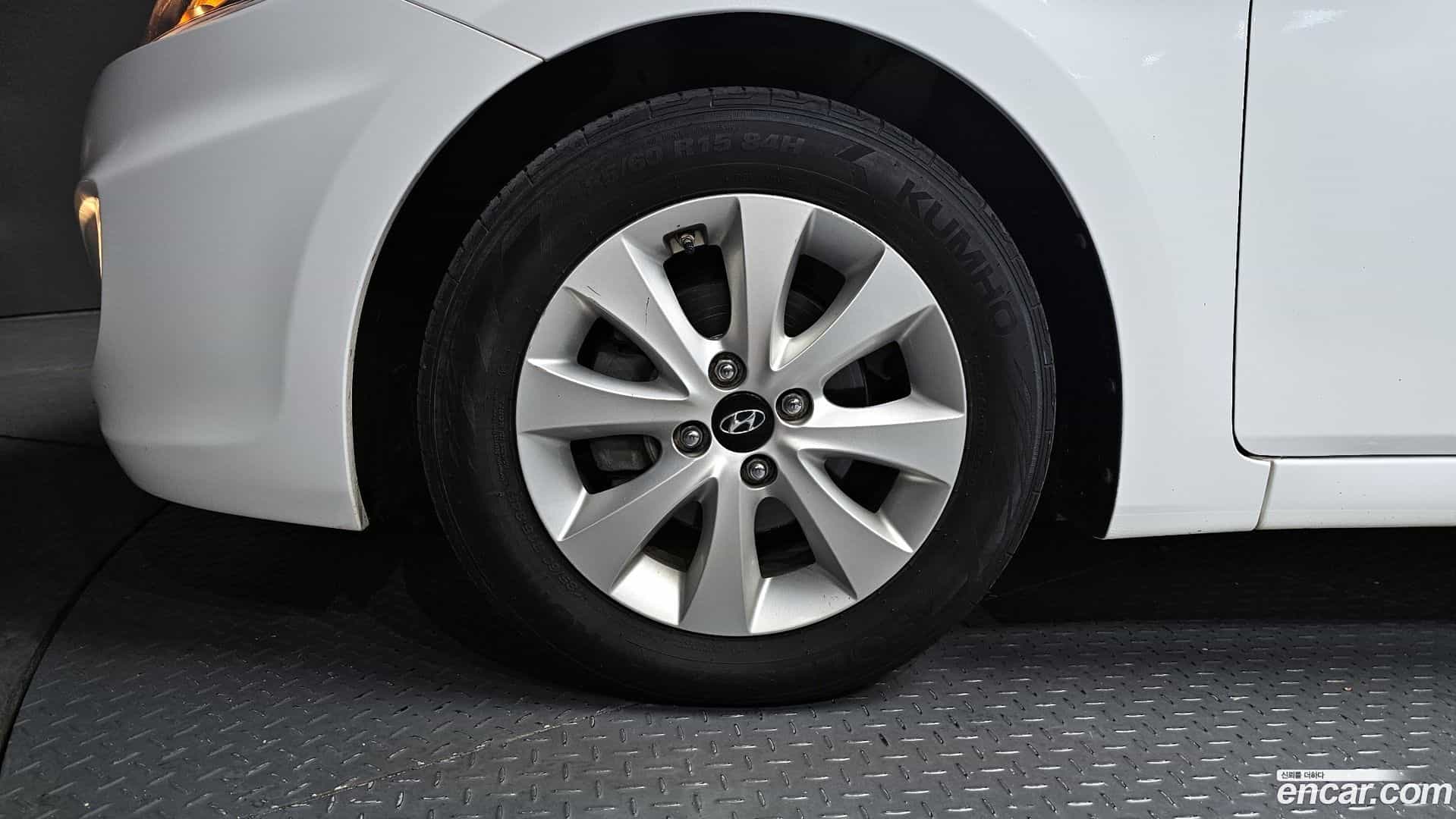 Accent Hyundai 2017.4-OUTER-005