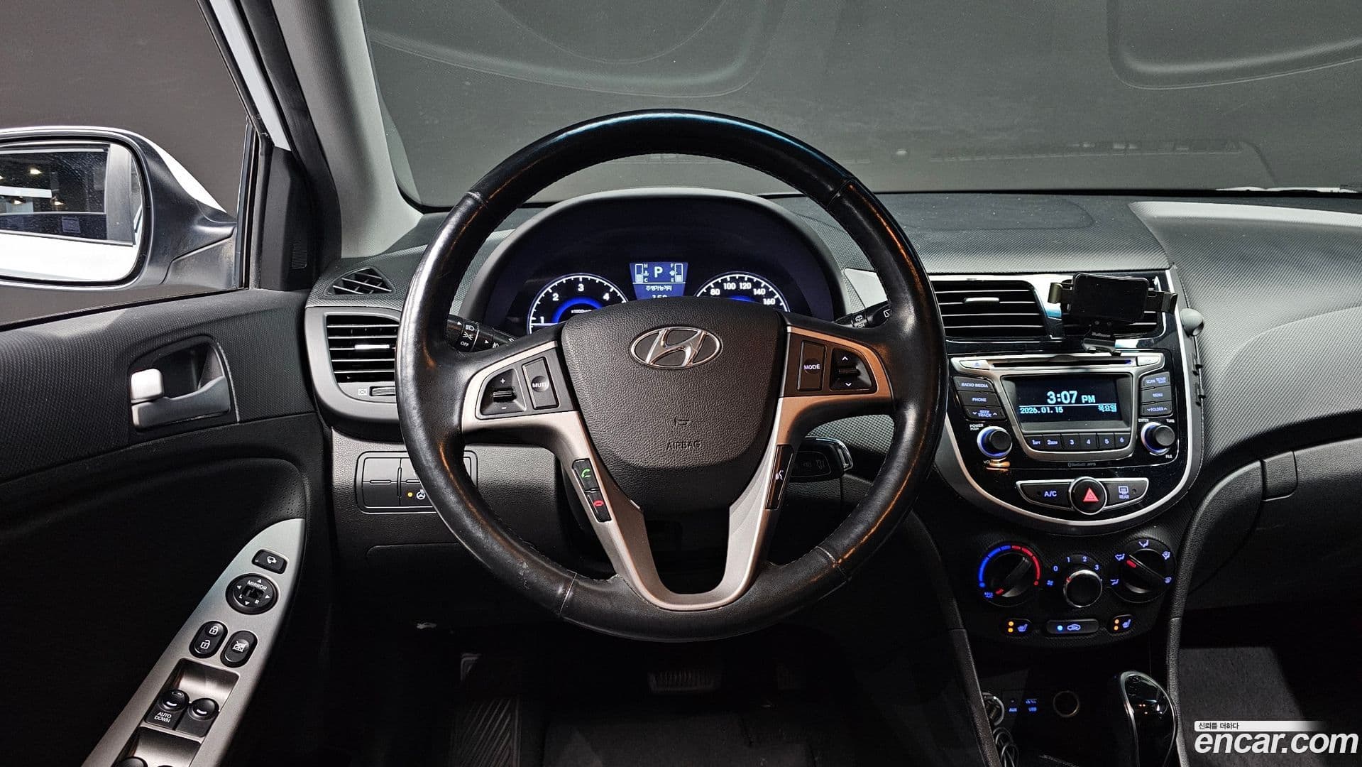 Main__Slider__Photo:Accent Hyundai 2017.4-12