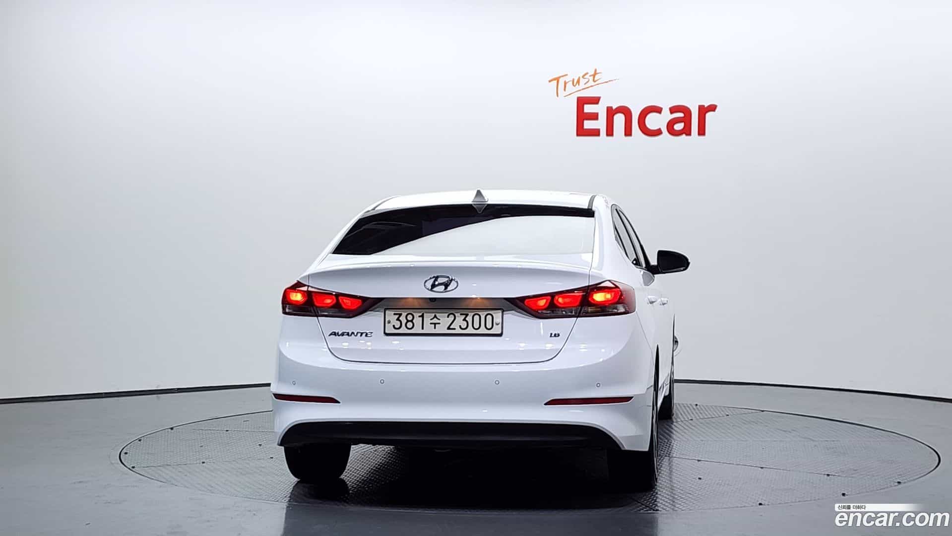 AVANTE Hyundai 2017.8-OUTER-004