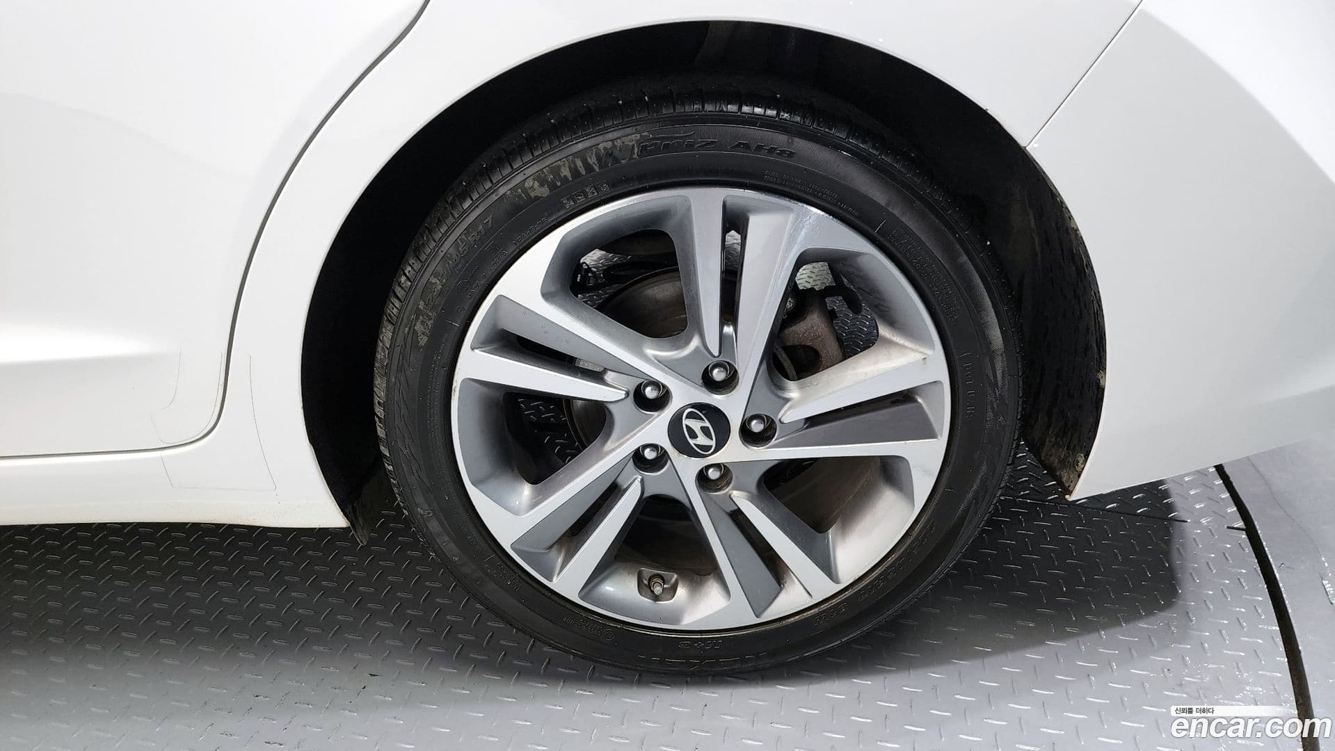 Main__Slider__Photo:AVANTE Hyundai 2017.8-4