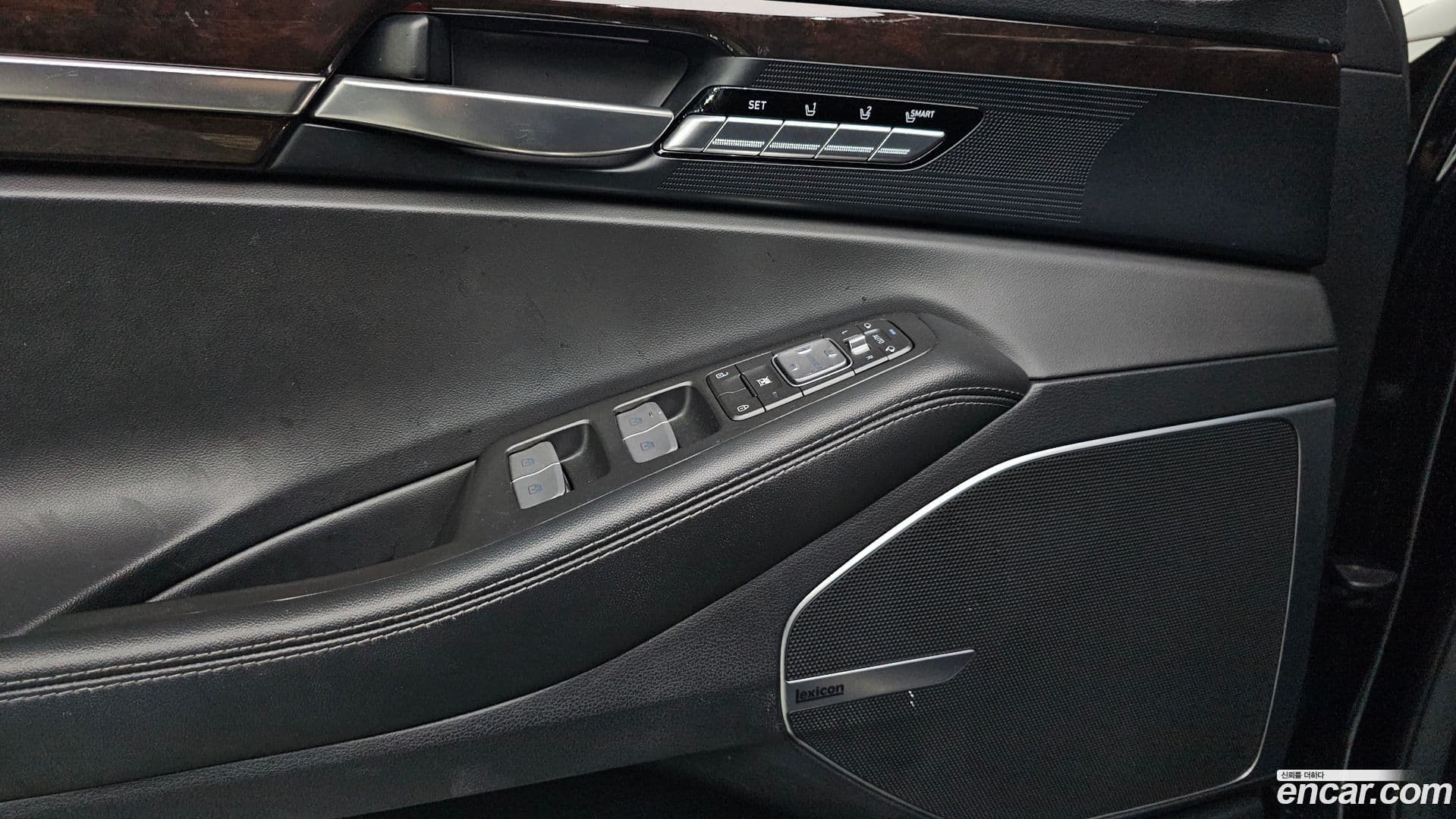 Main__Slider__Photo:EQ900 Genesis 2016.2-16