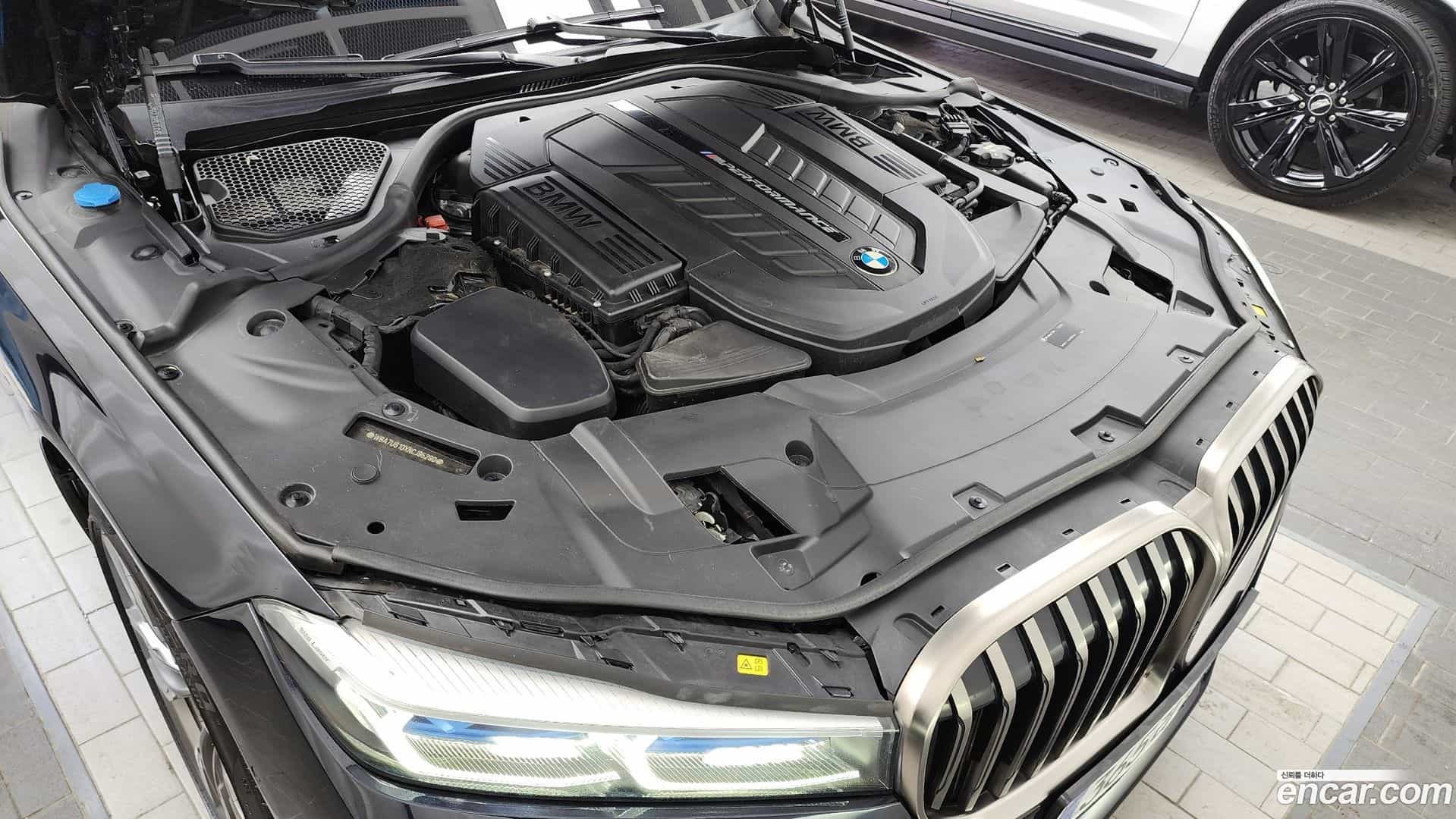 7-Series BMW 2022.2-INNER-006