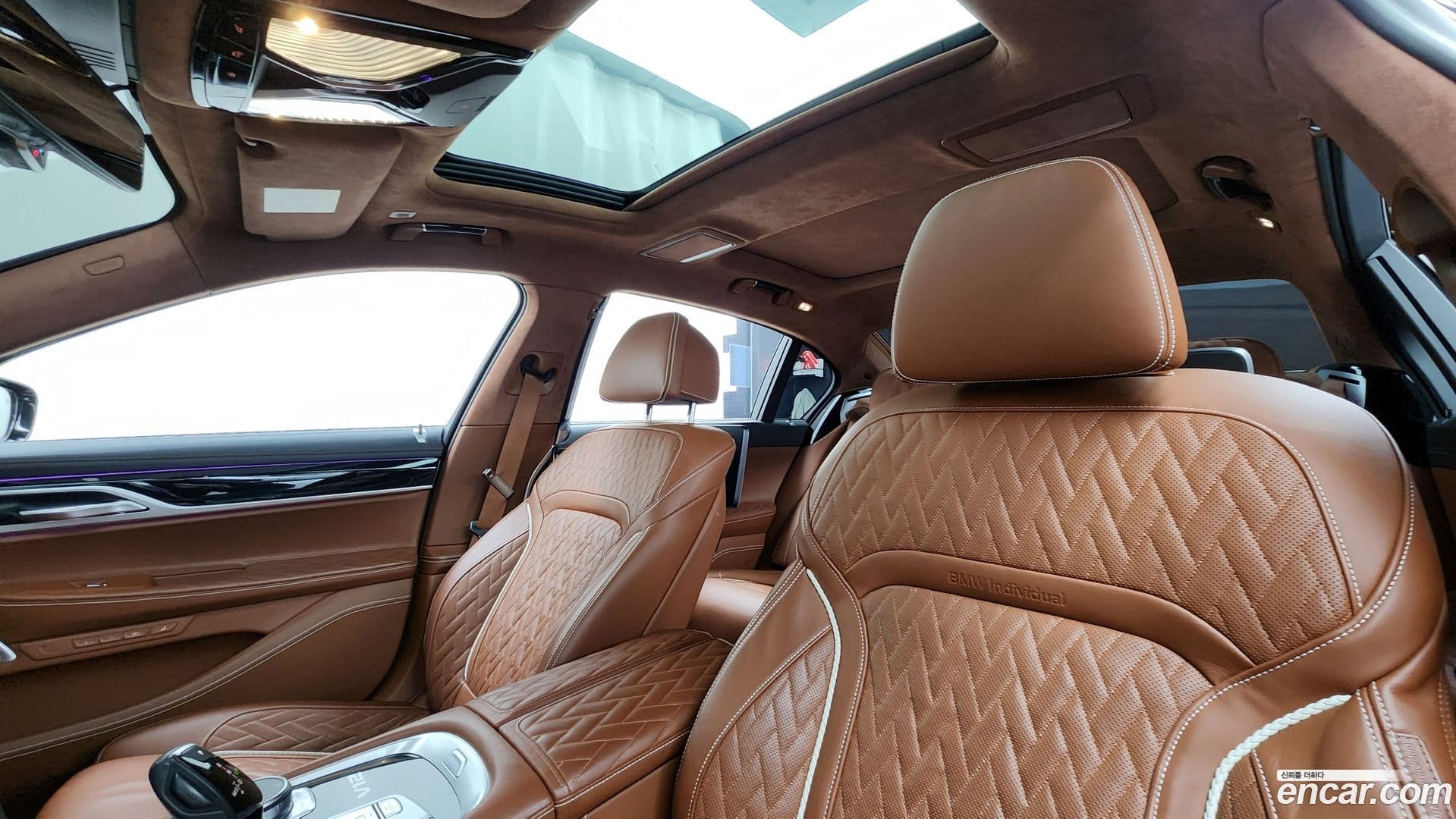 Main__Slider__Photo:7-Series BMW 2022.2-17