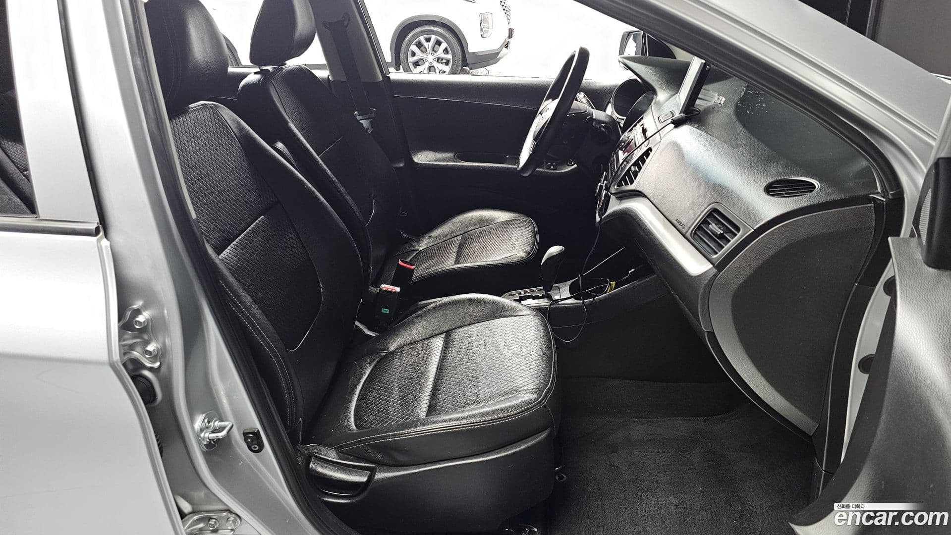 Main__Slider__Photo:morning Kia 2012.2-9