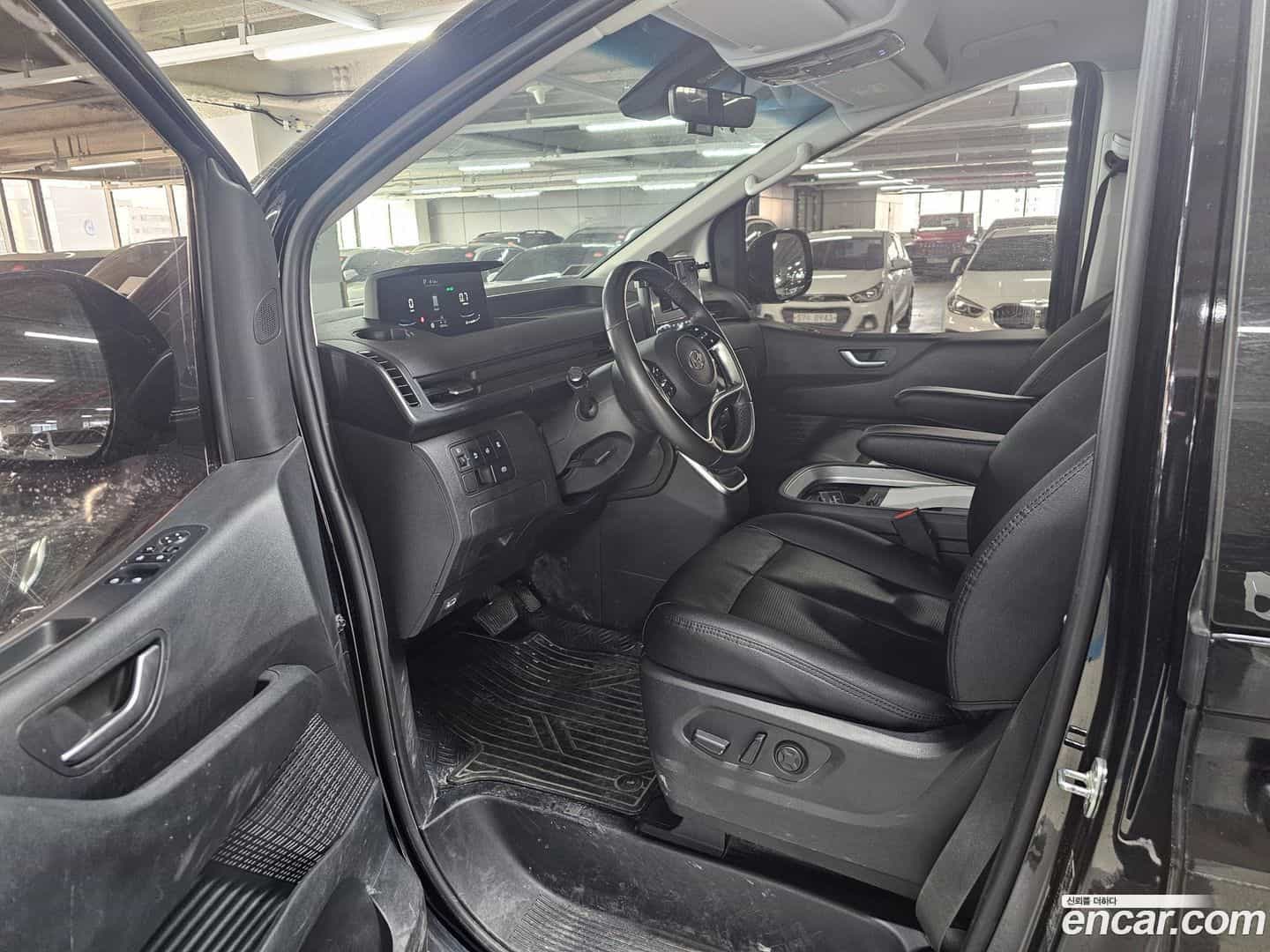 Staria Hyundai 2022.7-INNER-007