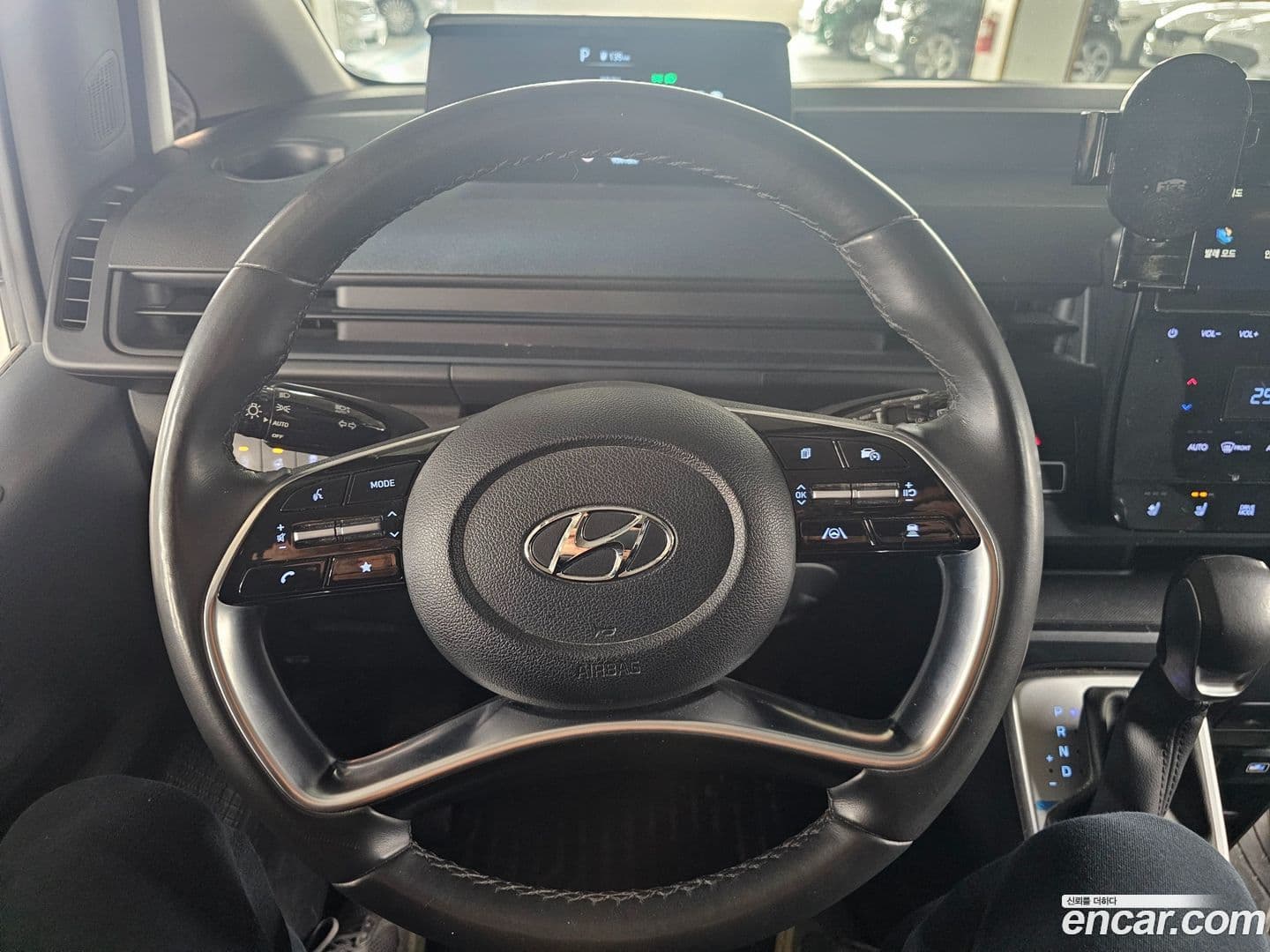 Main__Slider__Photo:Staria Hyundai 2022.7-7