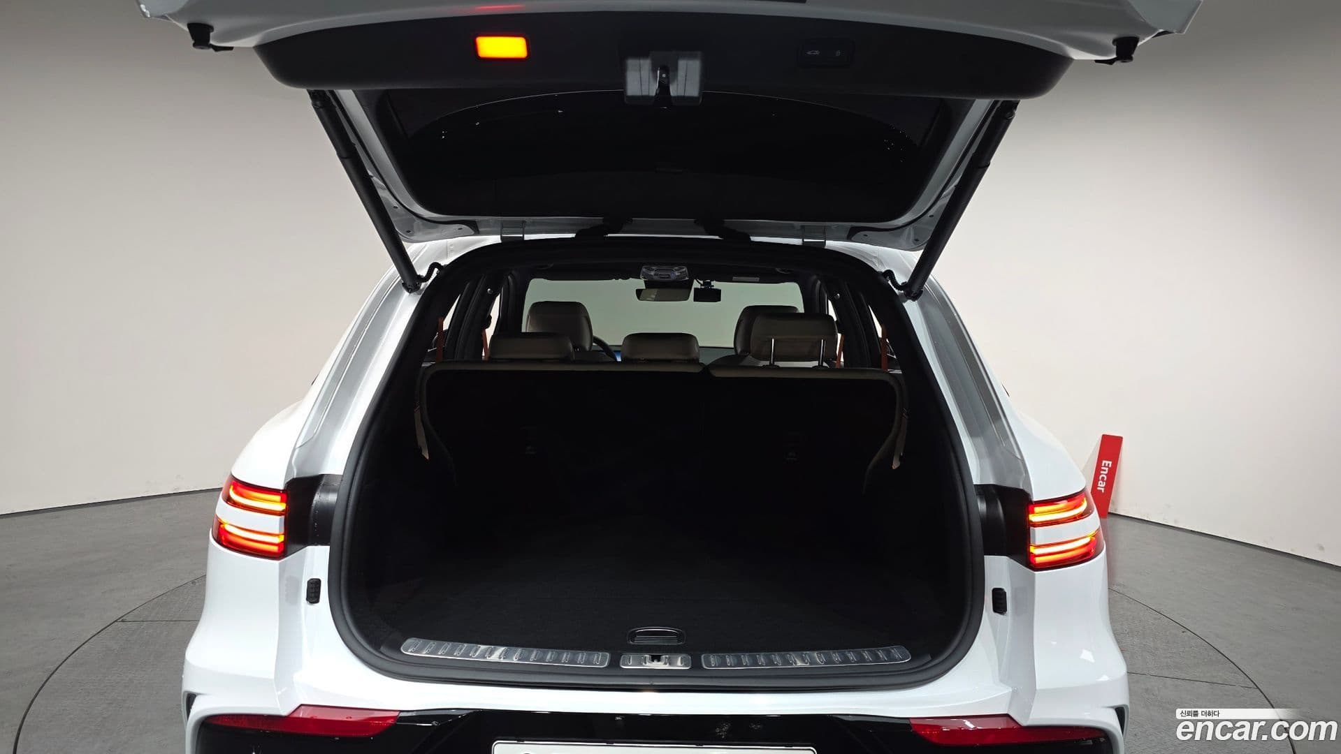 Main__Slider__Photo:GV70 Genesis 2025.4-20