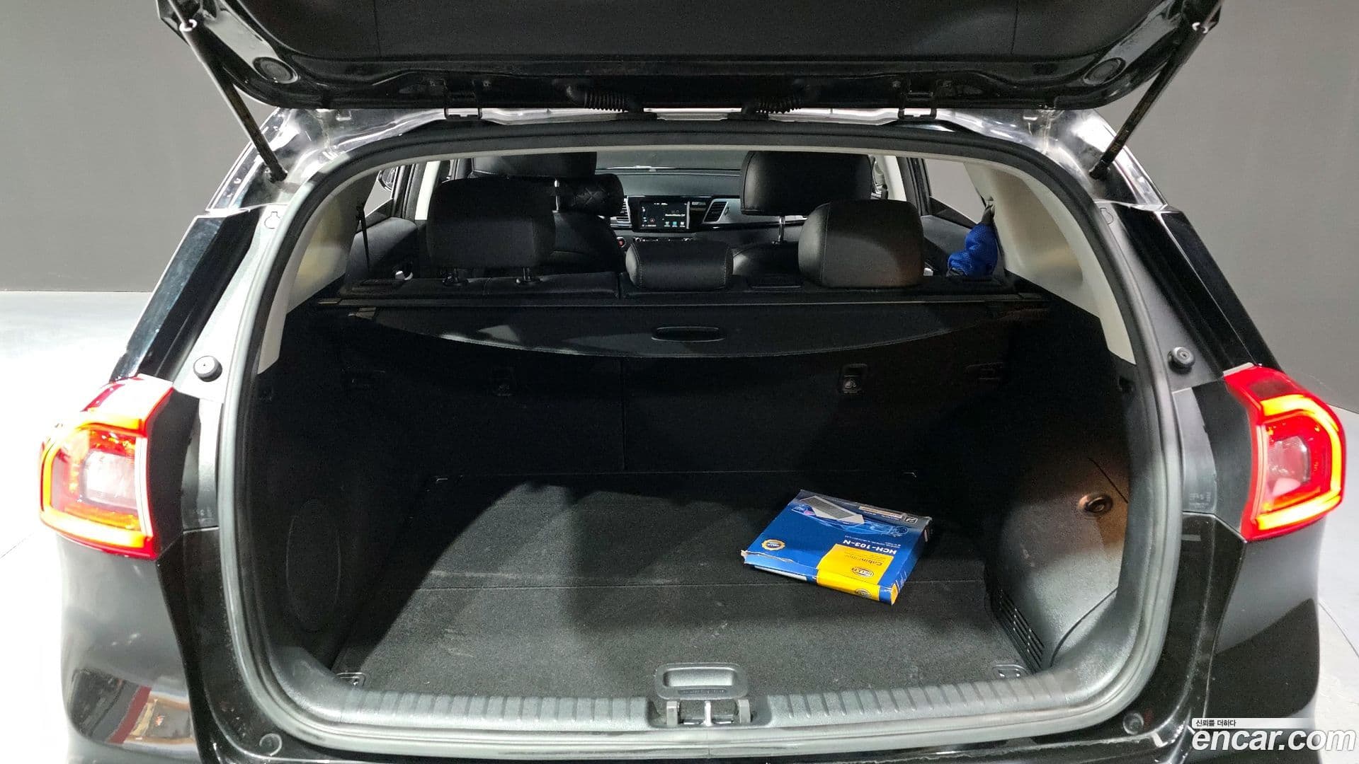 Main__Slider__Photo:Niro Kia 2016.3-19