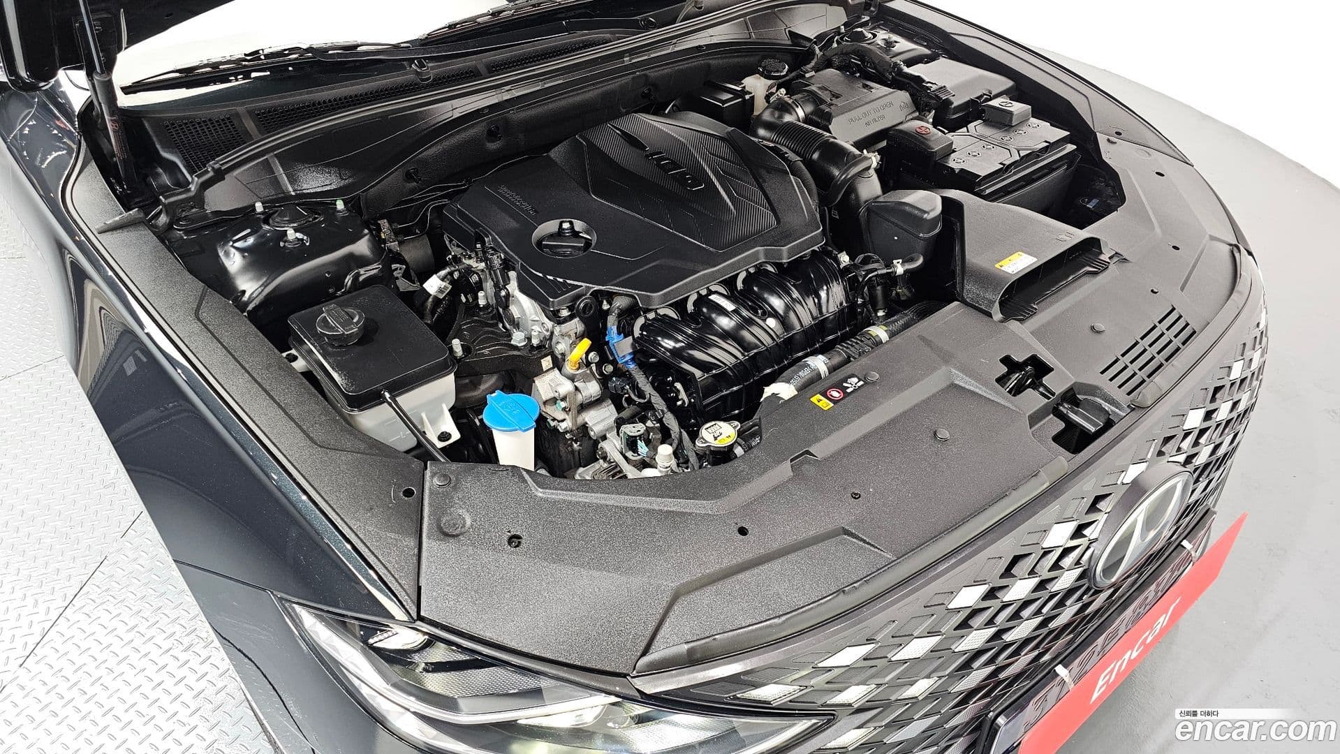 Main__Slider__Photo:Grandeur Hyundai 2020.6-5