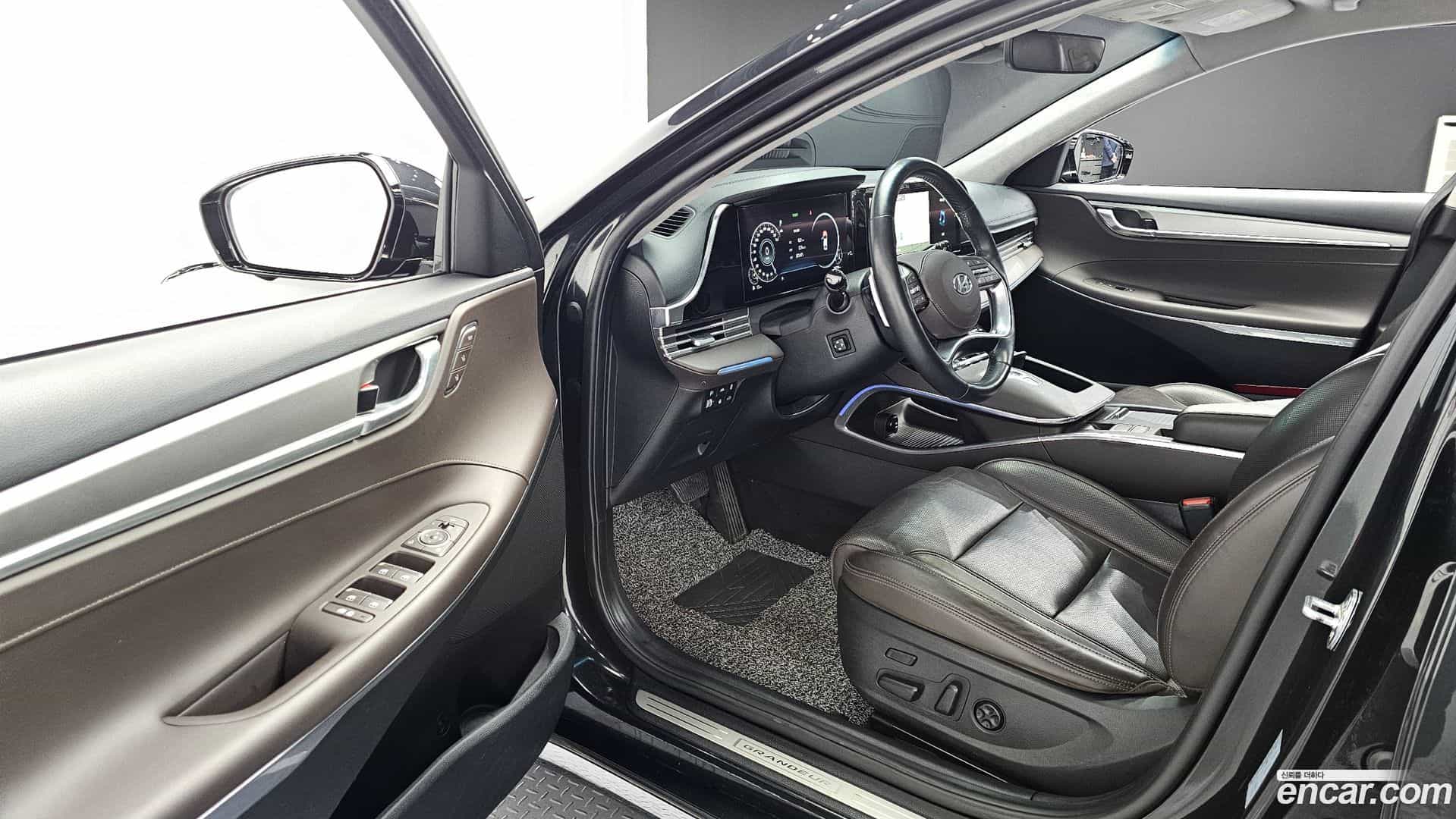 Grandeur Hyundai 2020.6-OPTION-015
