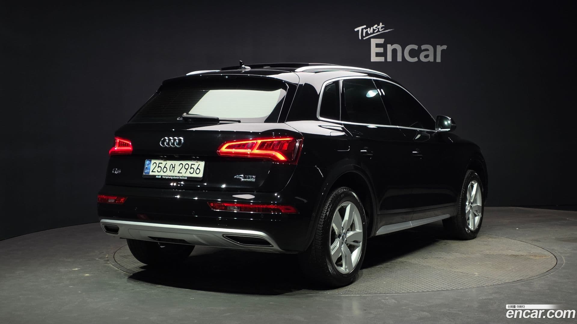 Main__Slider__Photo:Q5 Audi 2020.11-1