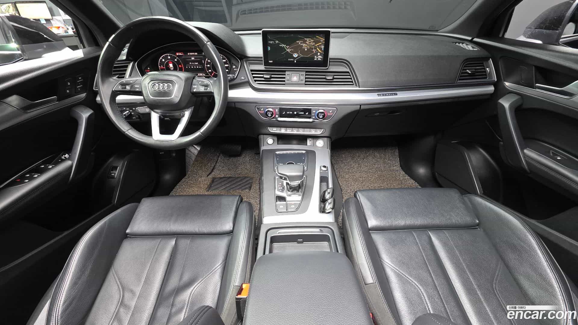 Q5 Audi 2020.11-INNER-007