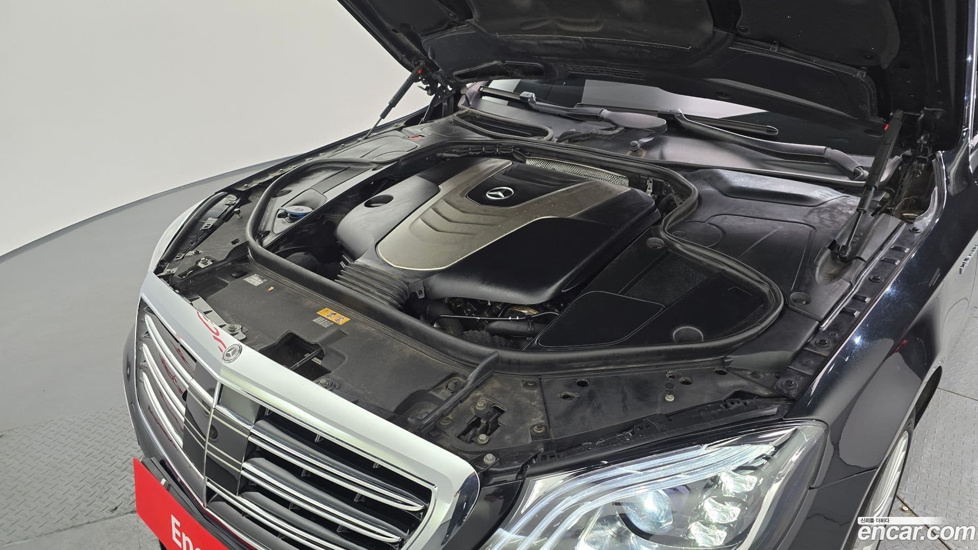 Main__Slider__Photo:S-Class Mercedes-Benz 2015.0-5