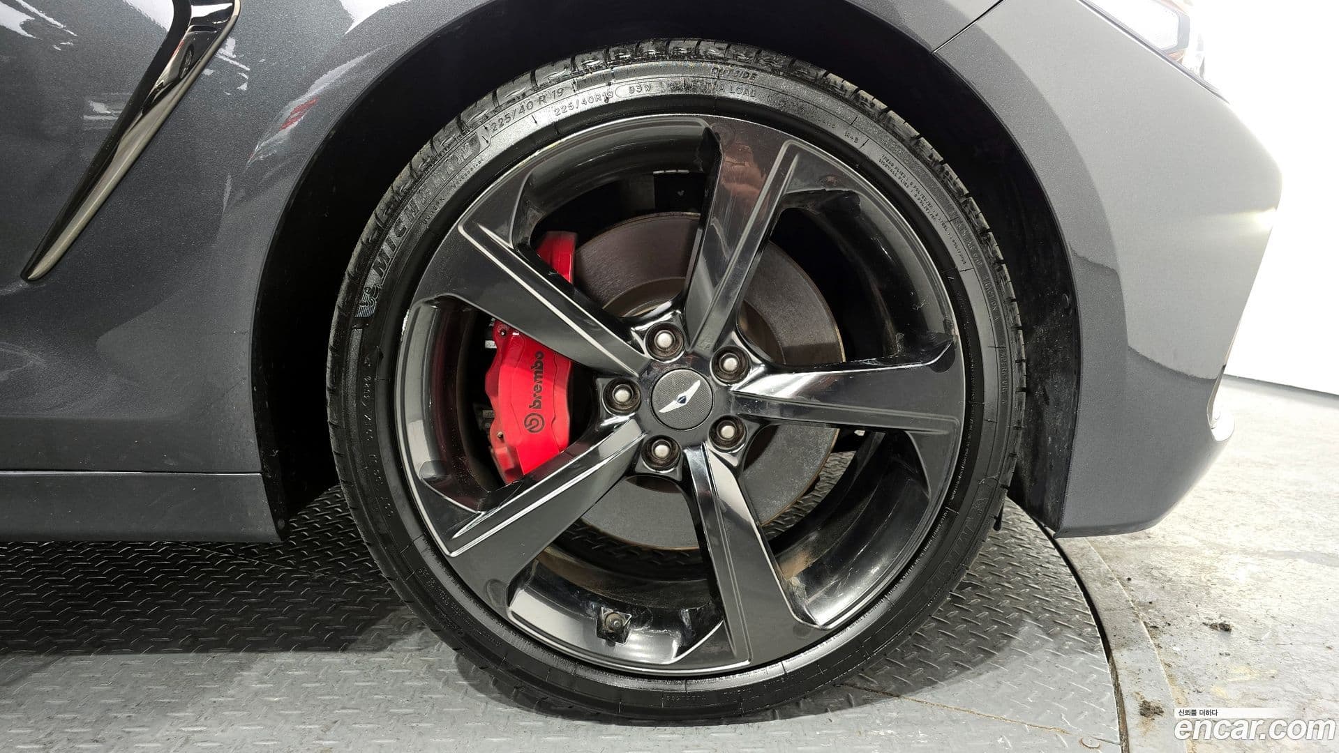 Main__Slider__Photo:G70 Genesis 2019.4-4