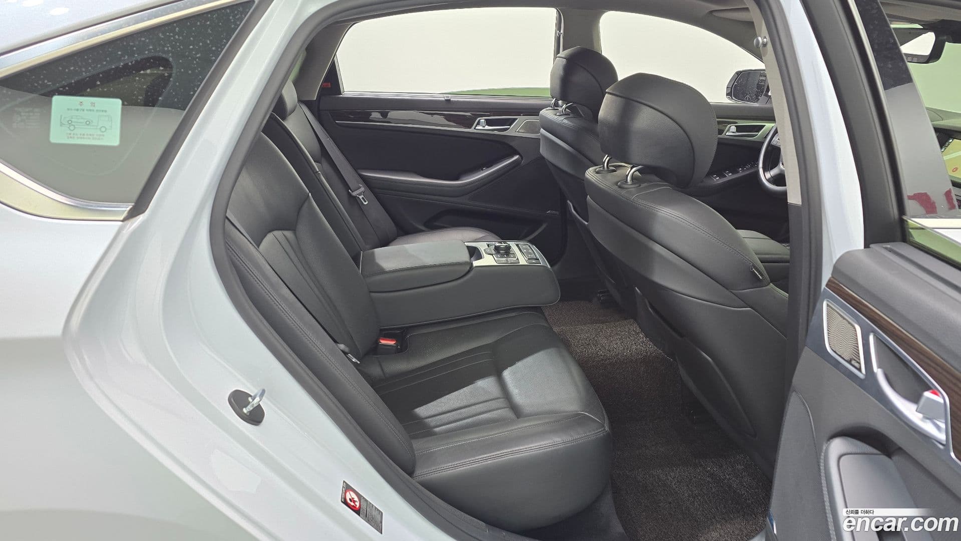 Main__Slider__Photo:G80 Genesis 2017.7-11