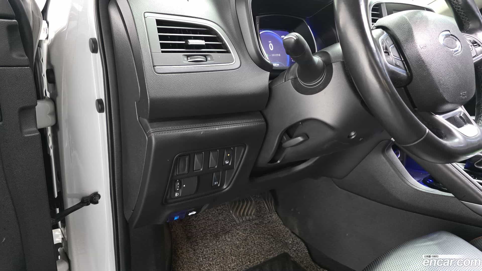 QM6 Renault-KoreaSamsung 2021.2-OPTION-017